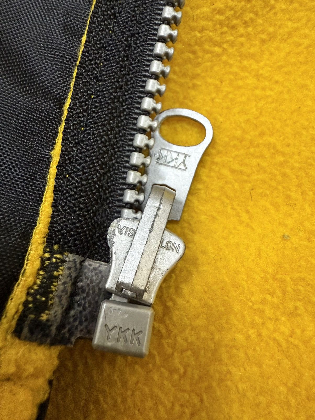 Marlboro × Sports Specialties × Vintage Vintage Marlboro Fleece Zip Up Sweater Jacket Size US L / EU 52-54 / 3 - 8 Thumbnail