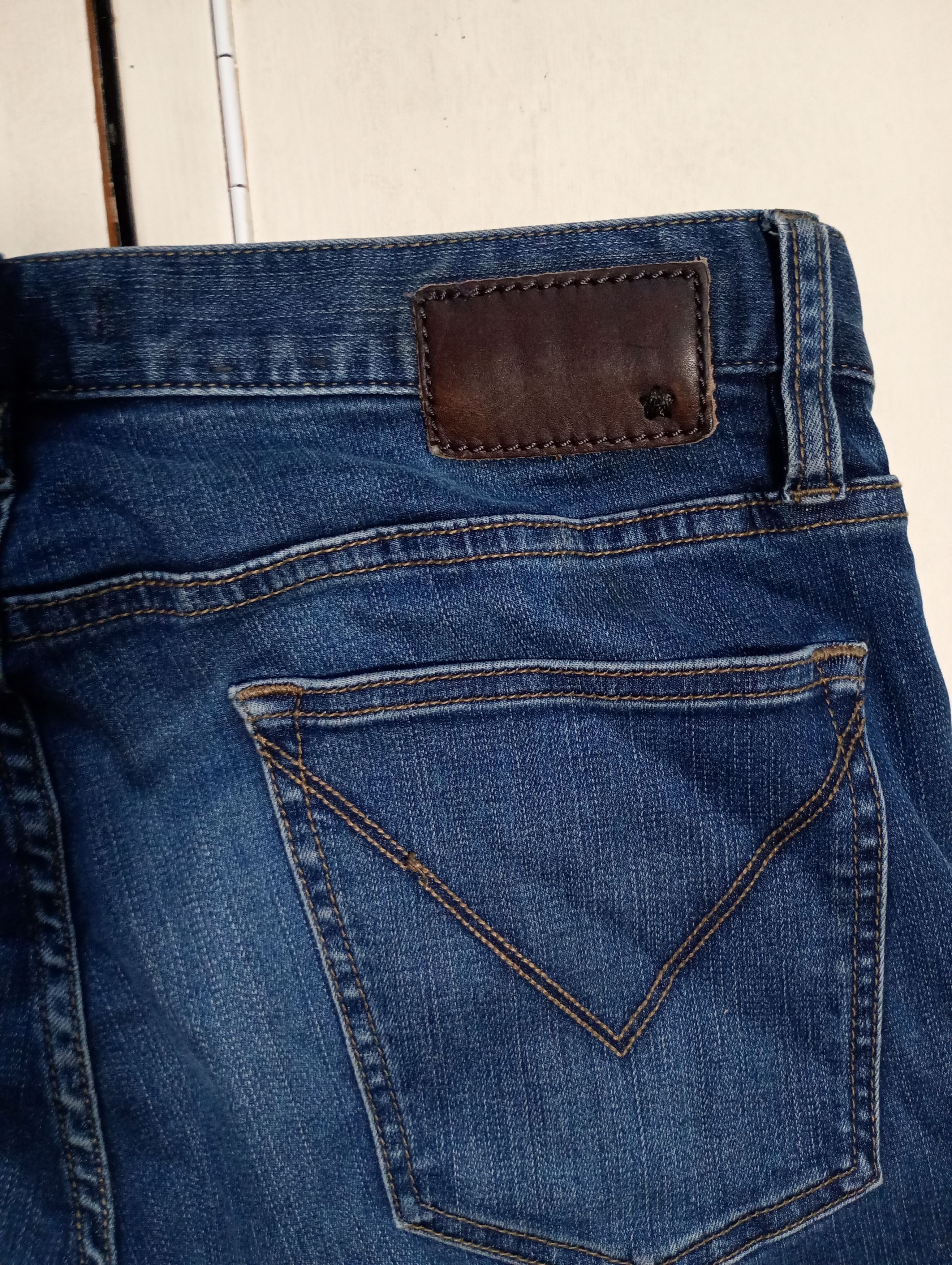 John Varvatos John Varvatos Jeans size 32 Size US 32 / EU 48 - 12 Thumbnail