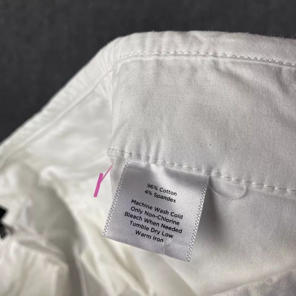 Talbots Talbots Shorts Women's Size 14P Chino Petites White Cotton Size 36" / US 14 / IT 50 - 6 Thumbnail