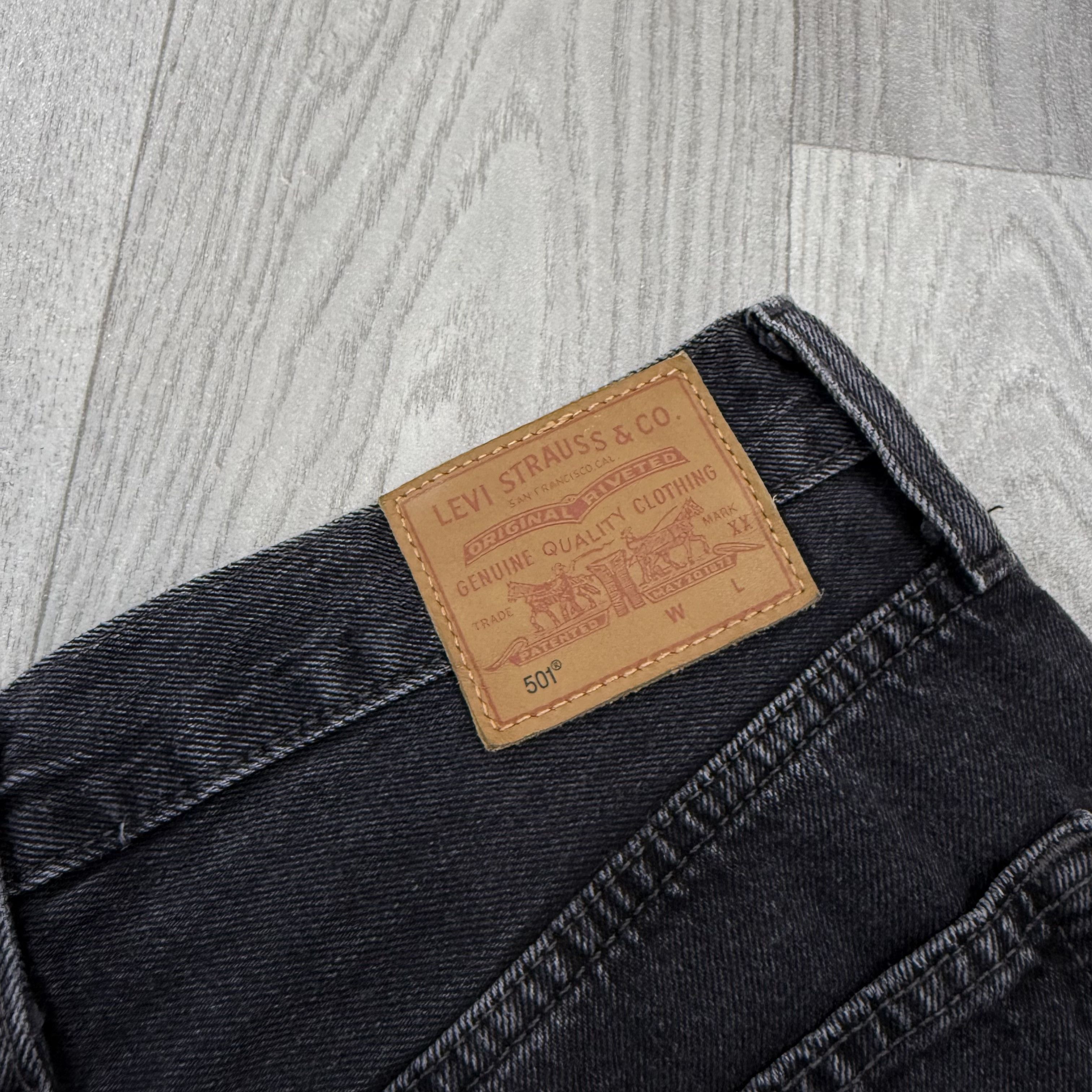 Levi's Levi's 501 Women's High Rise Grey Denim Mini Shorts Size 27" / US 4 / IT 40 - 10 Thumbnail