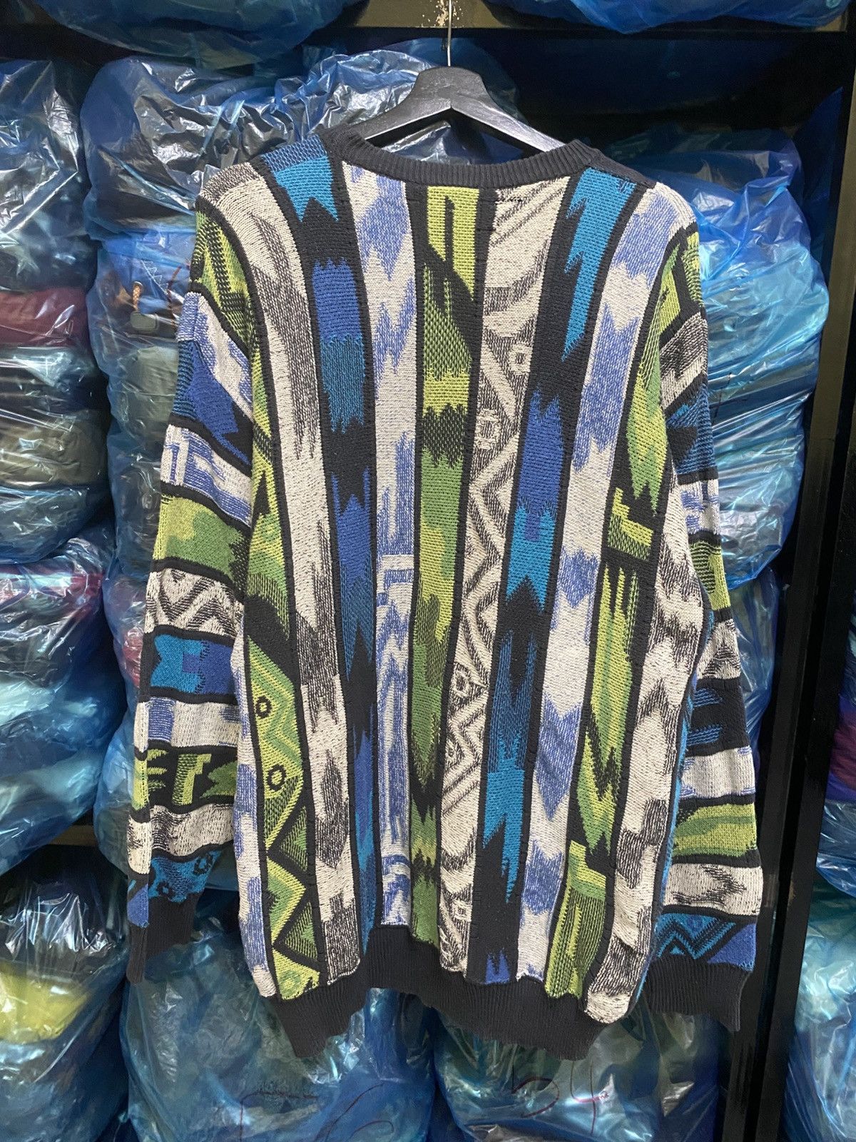 Vintage Vintage Tre Castelli Coogi Style 3D Knit Sweater Made Italy Size US XL / EU 56 / 4 - 8 Thumbnail