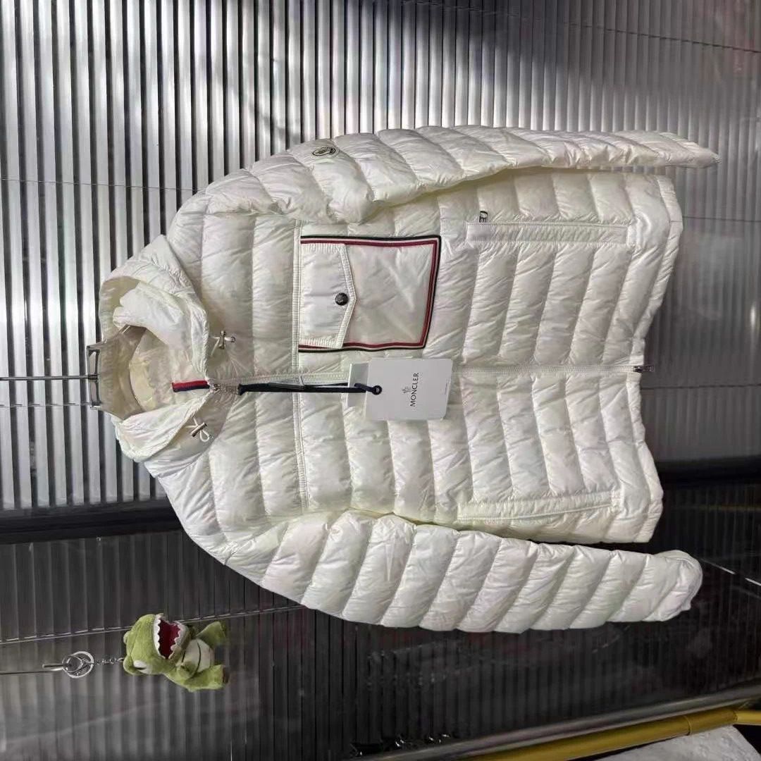 Moncler Moncler white block puffer jacket 3 new with tags Size US L / EU 52-54 / 3 - 1 Thumbnail