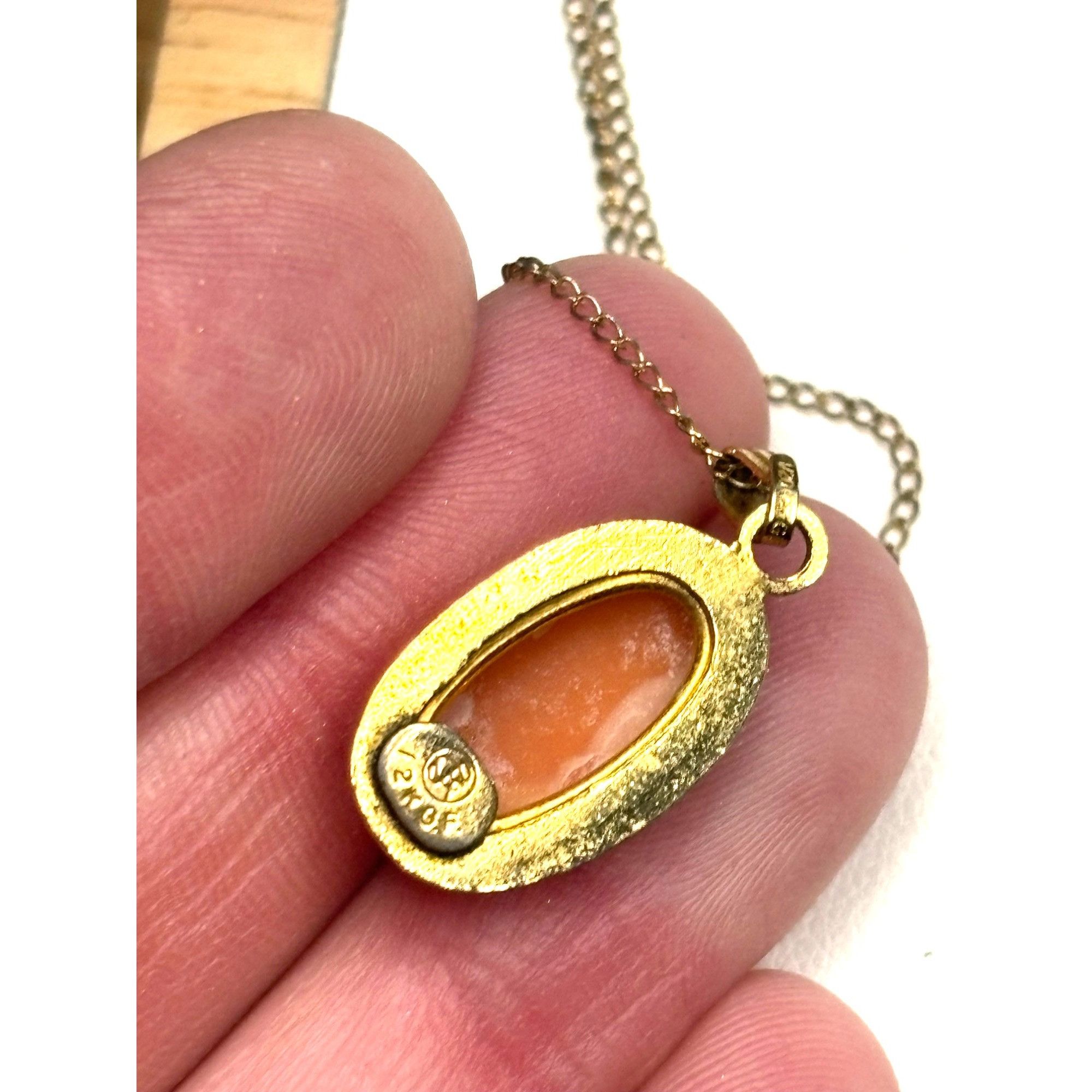 Vintage 12K Gold Cameo Pendant Necklace With Oval Frame & De
