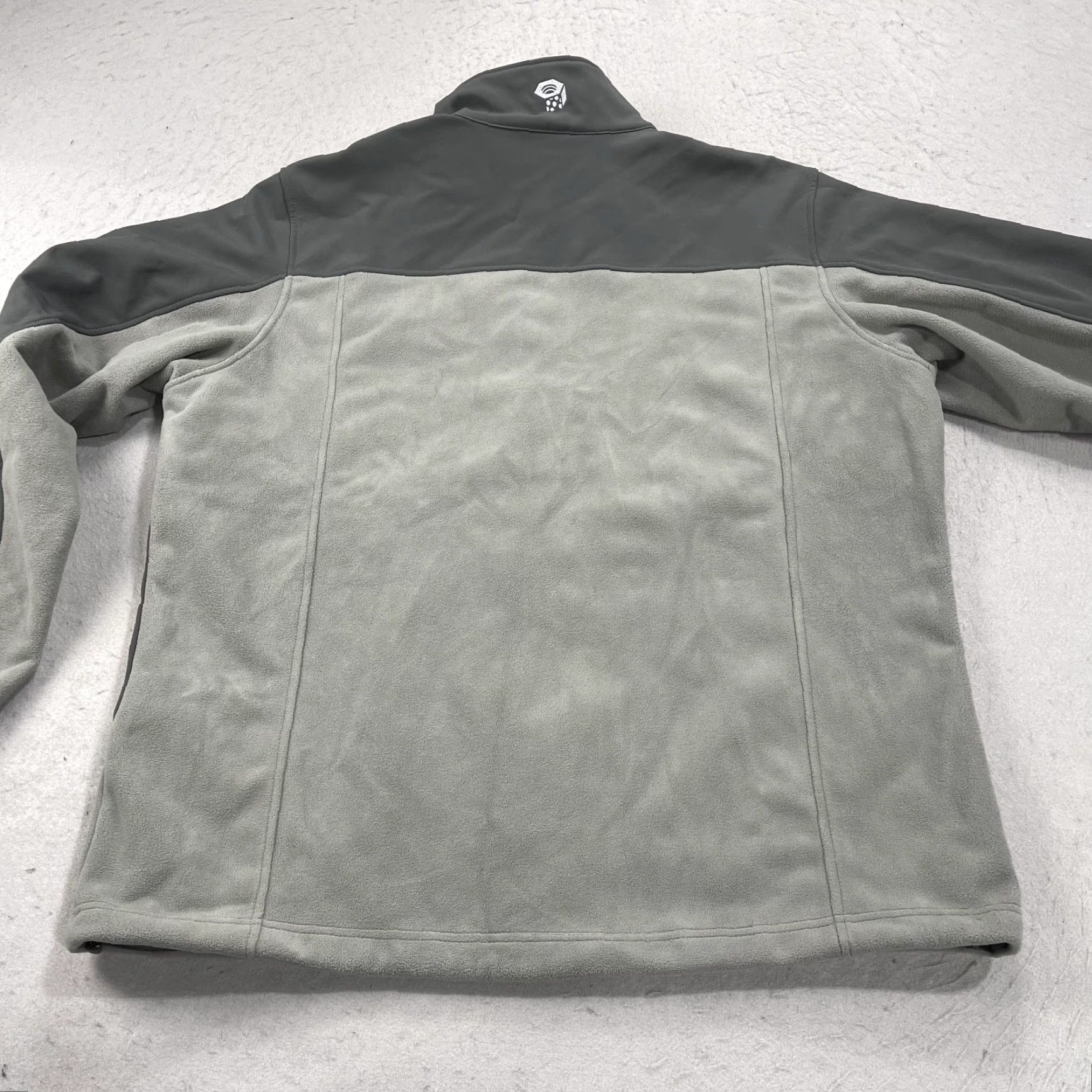 Mountain Hardwear Mountain Hardwear Jacket Mens XL Gray Full Zip Outer Shell Polyester Fleece Logo Outdoor Hiking Bomber Jacket Mens XL Gray Logo Outdoor 90s? Size US XL / EU 56 / 4 - 7 Thumbnail