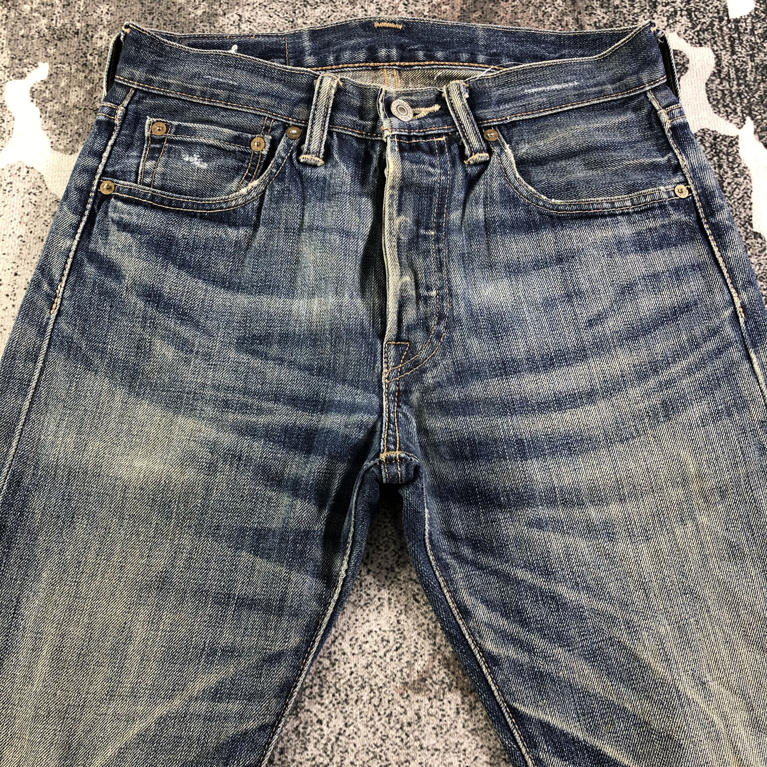 Levi's Vintage Levis 501 Jeans Faded Blue Ripped Denim Size US 28 / EU 44 - 3 Thumbnail