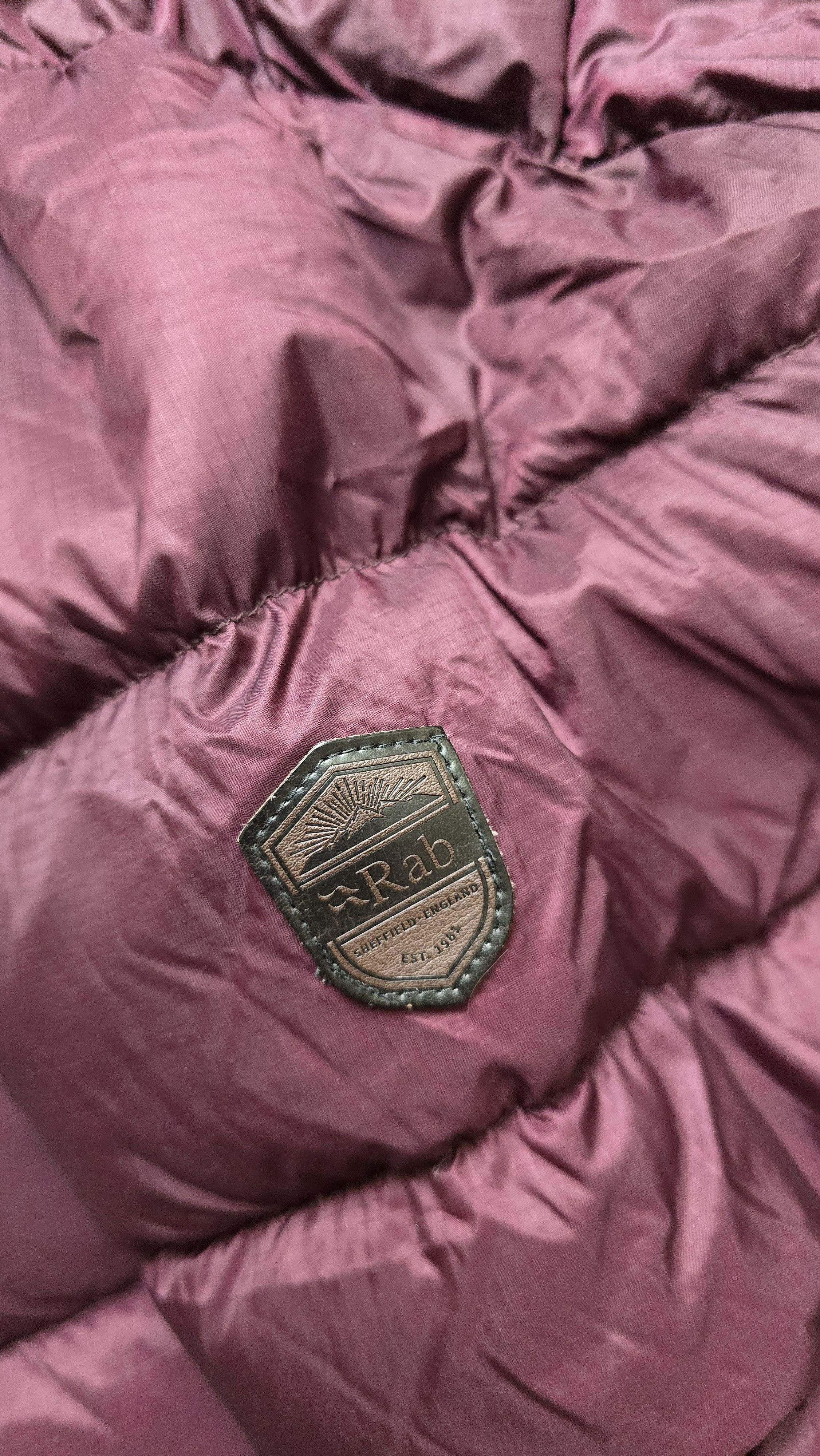 Rab Rab Deep Cover Down Parka Hooded Burgundy Winter Jacket Size M / US 6-8 / IT 42-44 - 12 Thumbnail