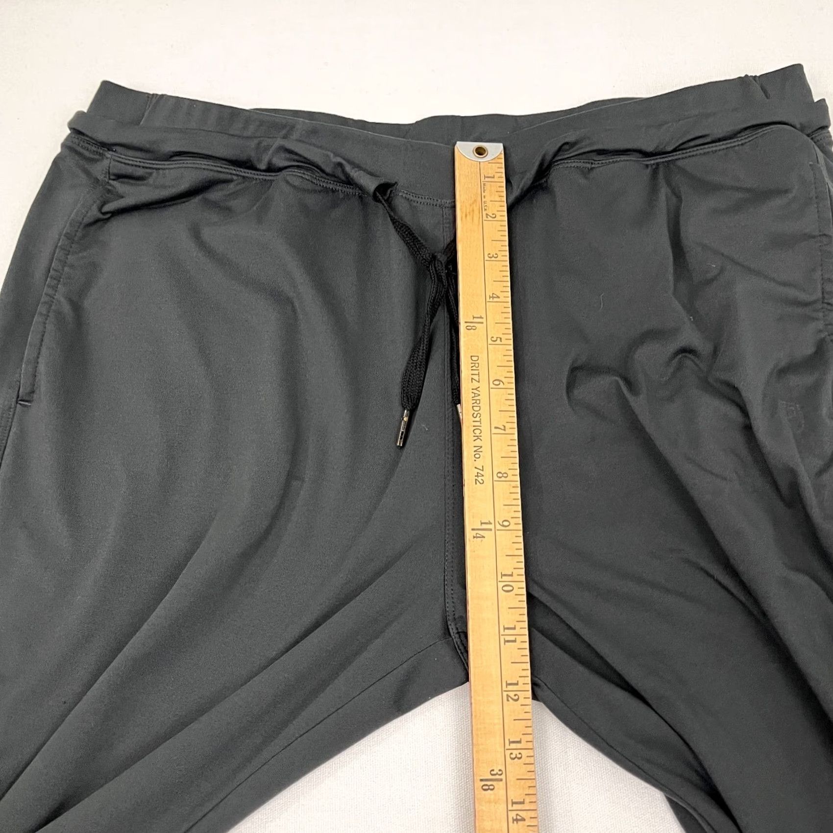 Primitive Born Primitive Jogger Pants Men XL Gray Active Stretch x 30" Inseam Athletic Regular Size Tapered Waist 34 in Pockets Sports Gym Running Training Size US 36 / EU 52 - 5 Thumbnail