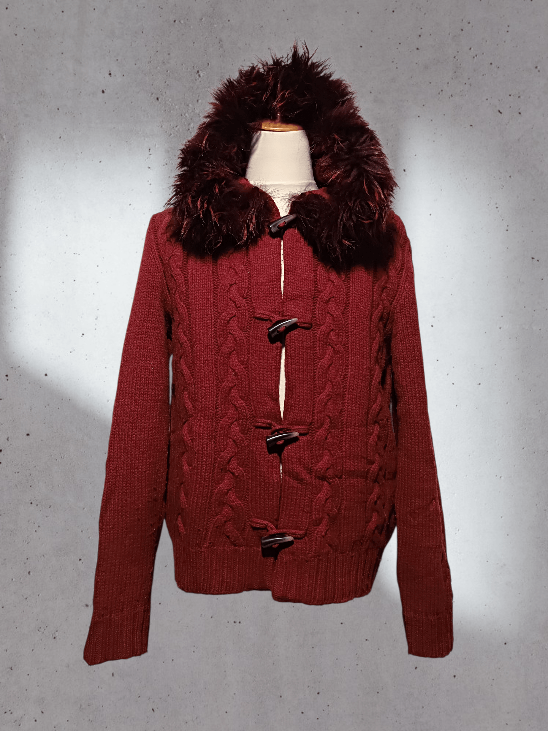 Japanese Brand Red Knit Sweater Fur Raccoon Hoodie Size US M / EU 48-50 / 2 - 1 Thumbnail