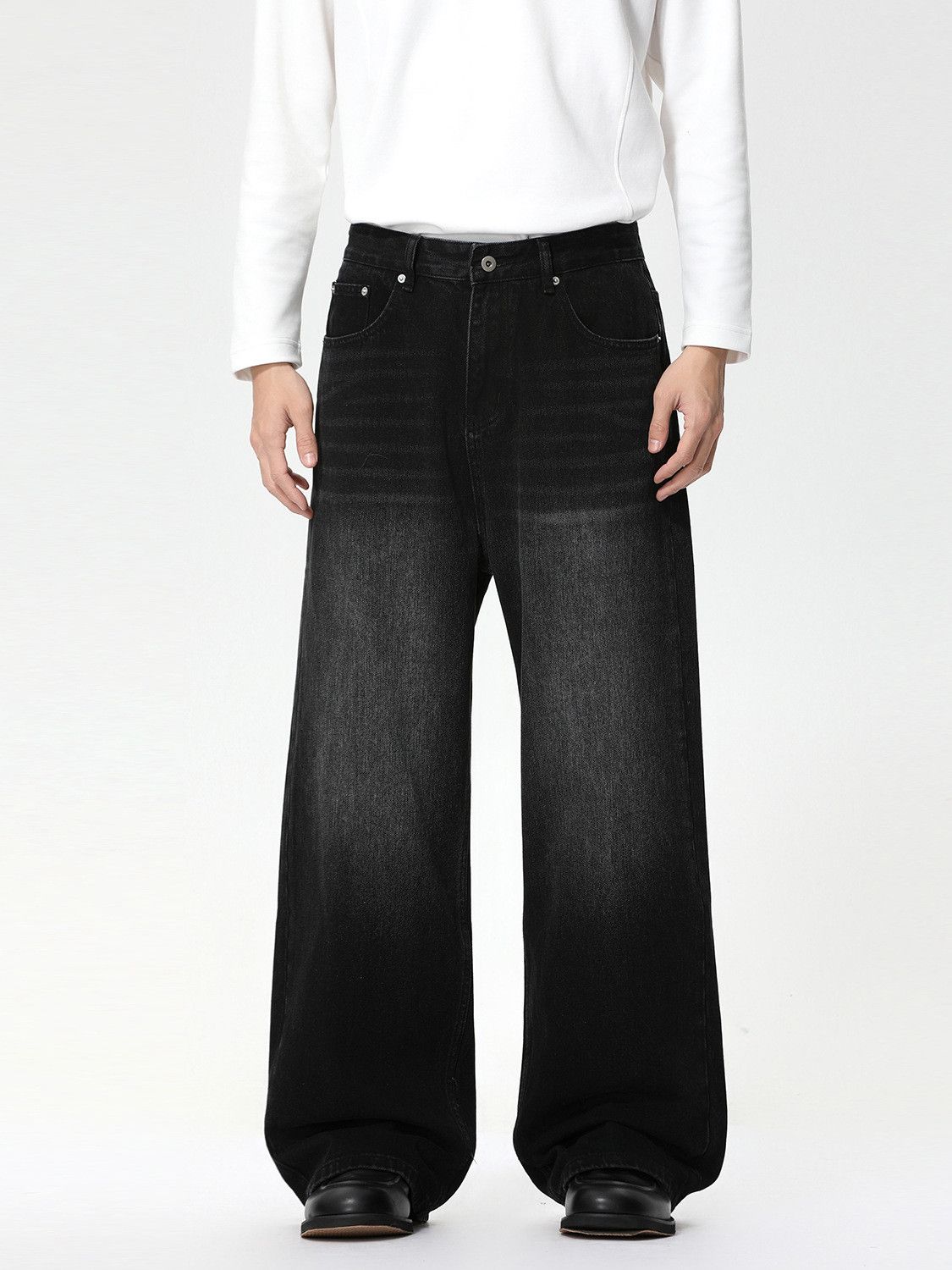 Japanese Brand Men's Japanese retro casual oversized wide-leg washed jeans Size US 32 / EU 48 - 1 Thumbnail