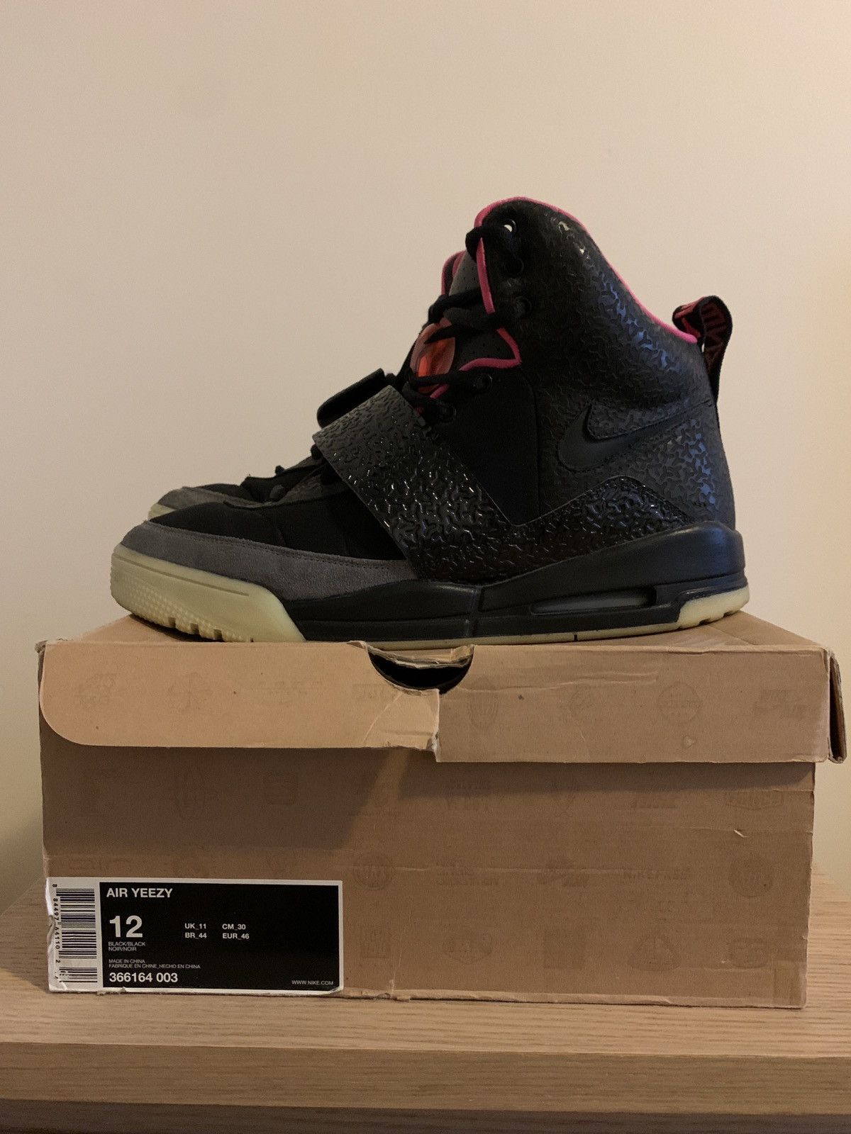 Nike Nike Air Yeezy “Blink” Size 12 Size US 12 / EU 45 - 7 Thumbnail