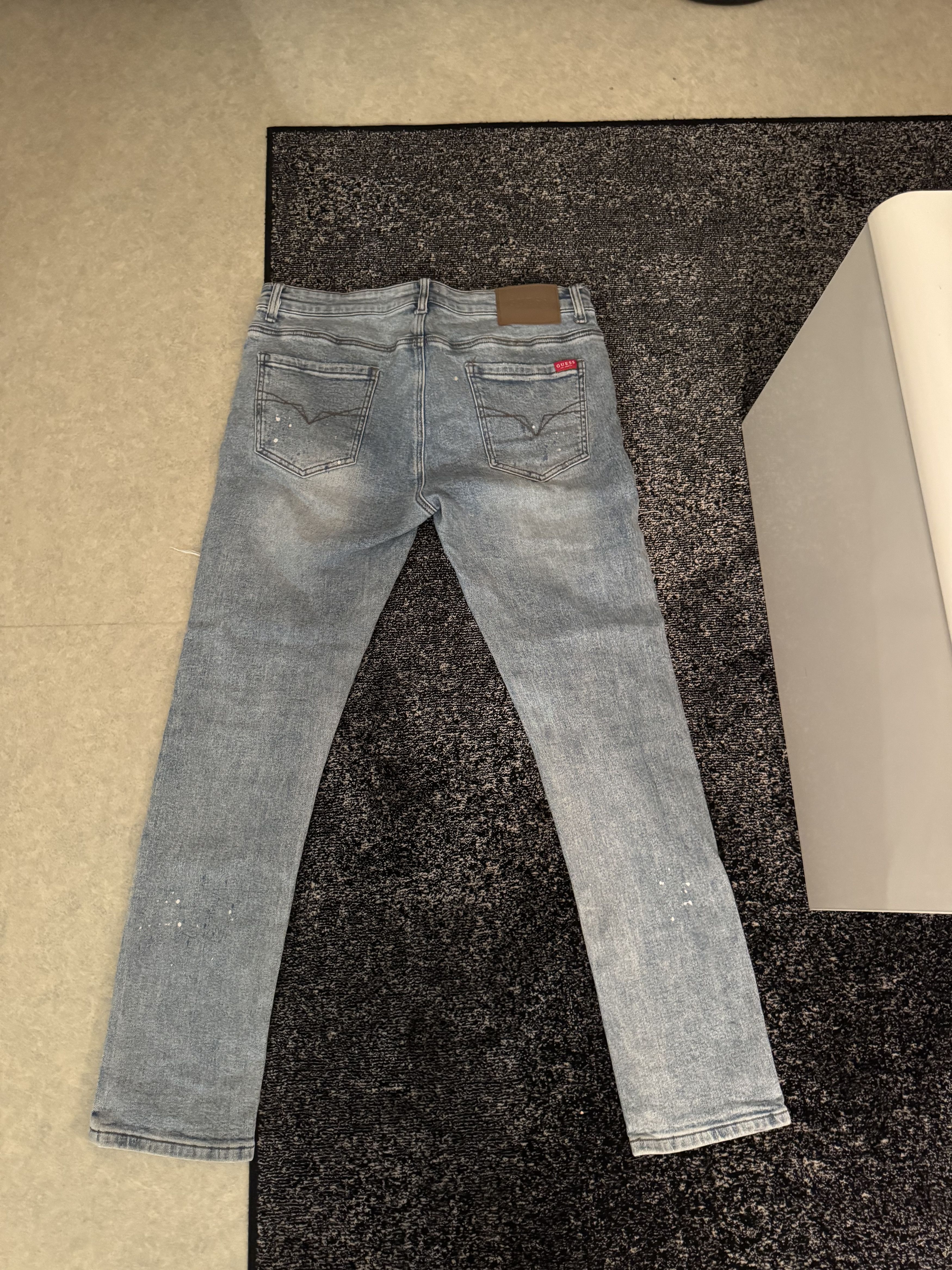 Guess ripped jeans Size US 34 / EU 50 - 2 Thumbnail