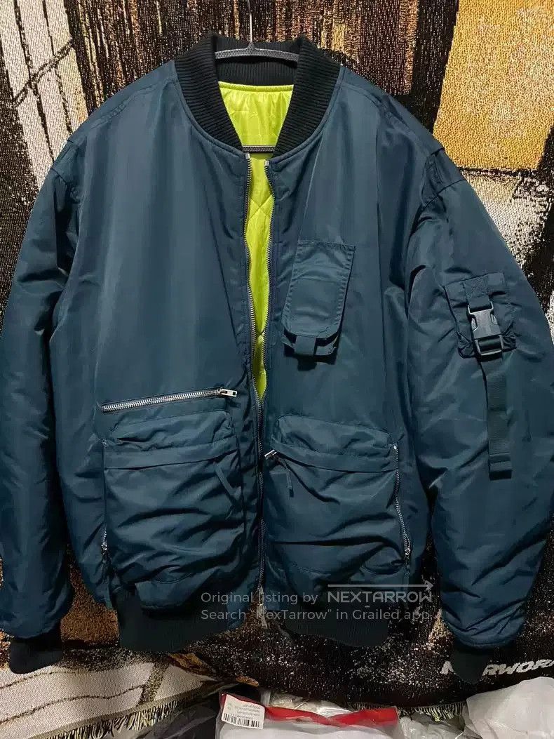 Helmut Lang Helmut Lang Double-sided bomber. Size US L / EU 52-54 / 3 - 1 Thumbnail