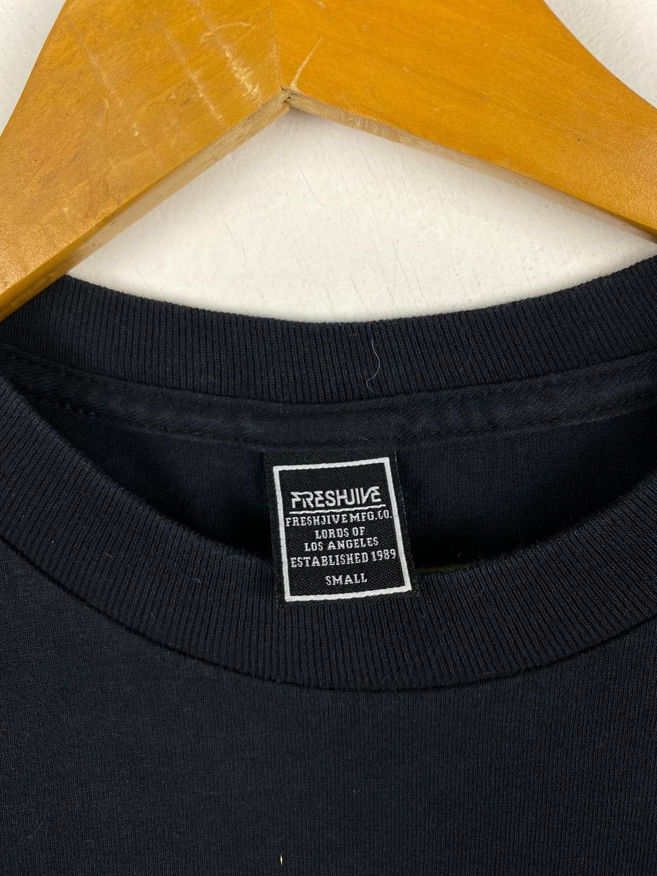 Freshjive freshjive streetwear tee very nice design Size US S / EU 44-46 / 1 - 3 Thumbnail