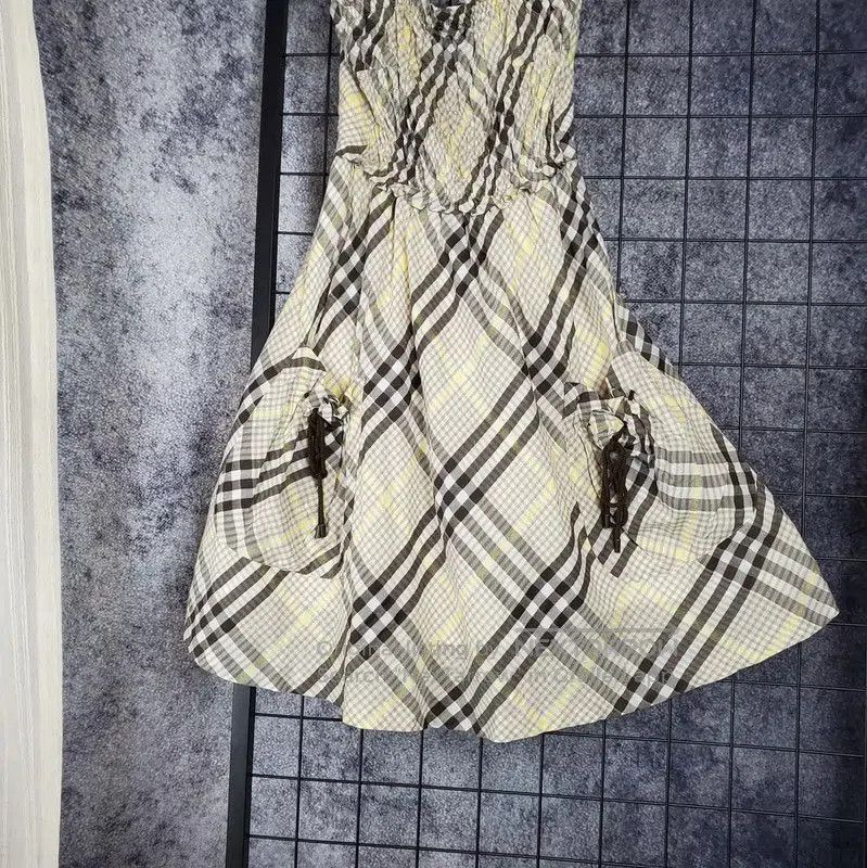 Burberry Burberry Summer Khaki Check Dress Size S. Size S / US 4 / IT 40 - 2 Thumbnail
