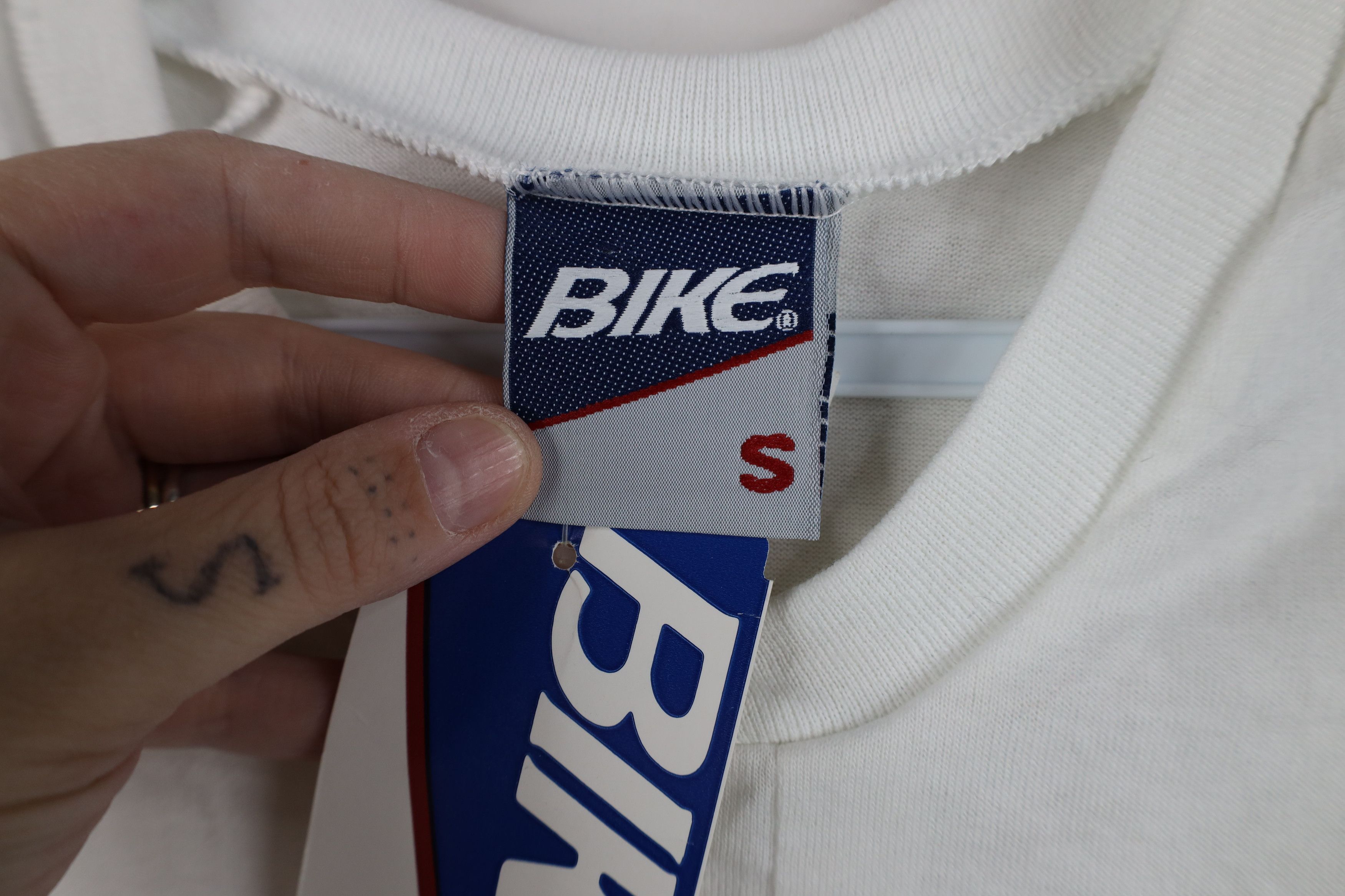 Vintage Deadstock Vintage 80s 90s Bike Henley T-Shirt White USA Size US S / EU 44-46 / 1 - 7 Thumbnail