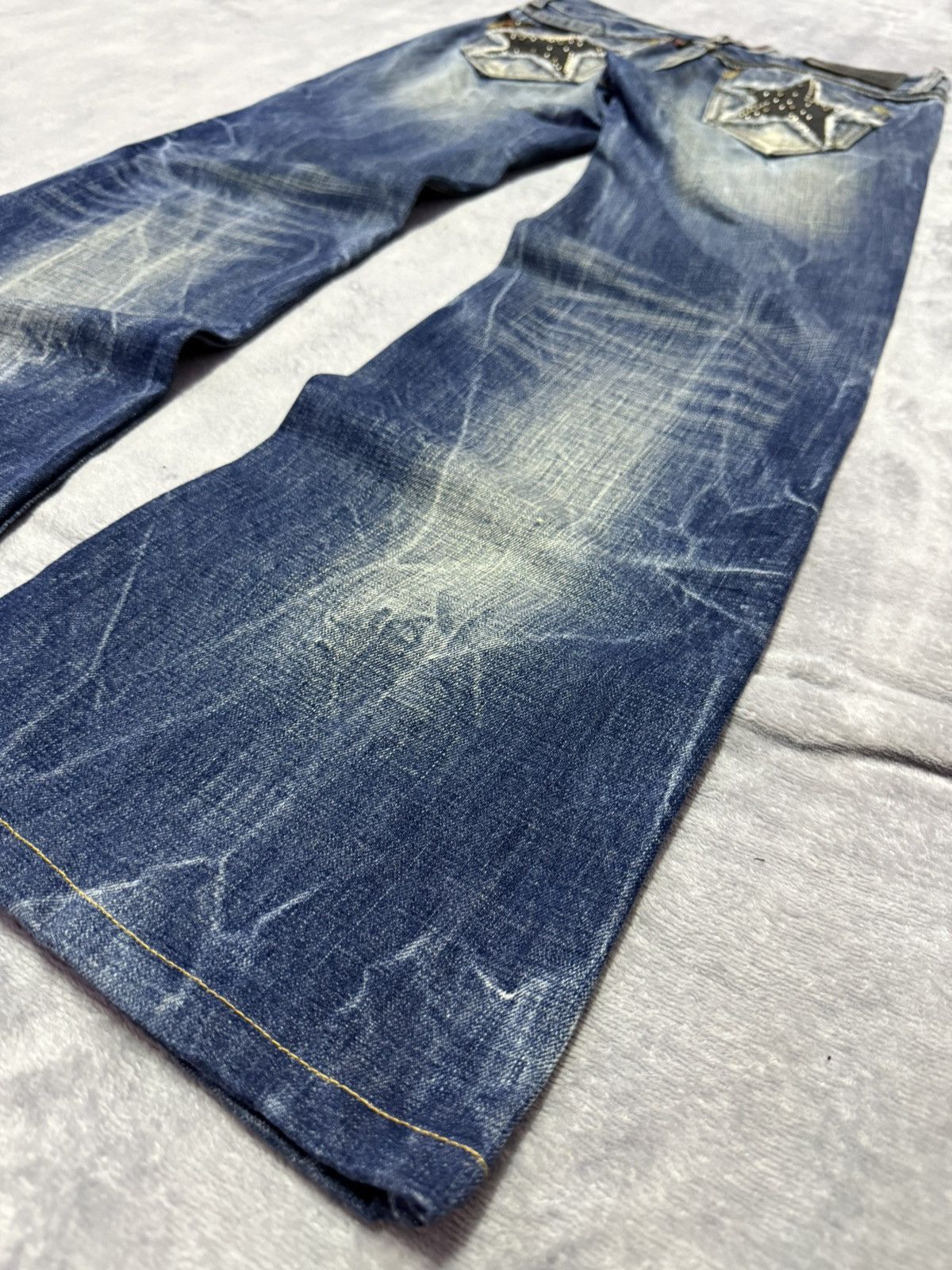 Japanese Brand × Vintage Red Pepper Japan Embellished Studded Shadow Wash Flare Jeans Size US 28 / EU 44 - 8 Thumbnail