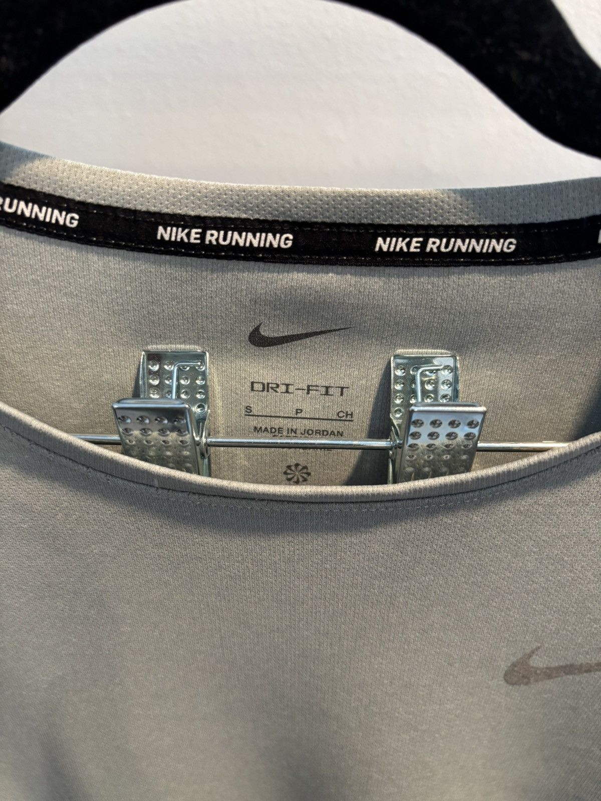 Nike Nike Grey Running Dri-Fit Long Sleeve Athletic Tee Size US S / EU 44-46 / 1 - 4 Thumbnail