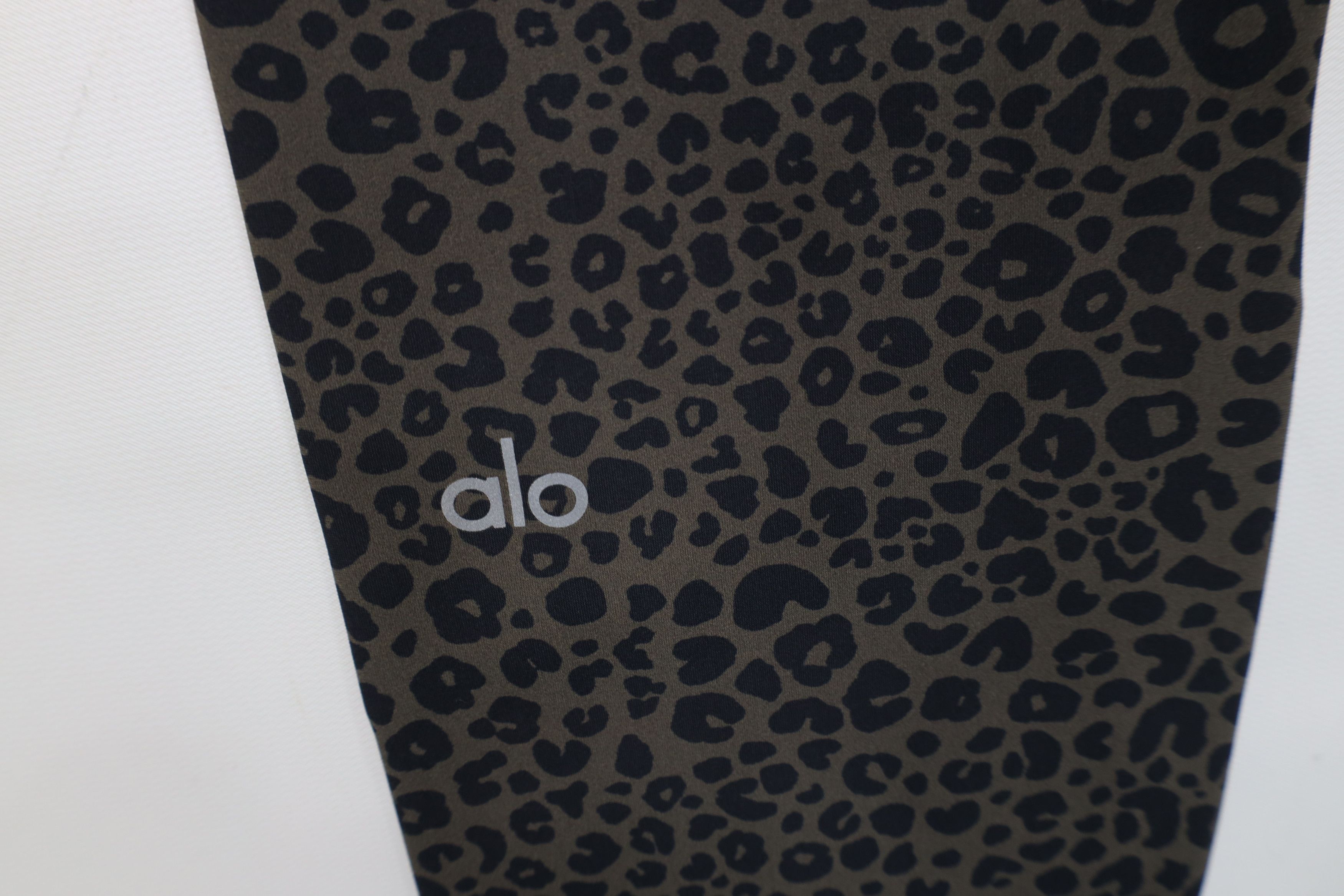 Vintage ALO High Waist Leopard Print Leggings Pants Yoga Running Size 25" / US 0 / IT 36 - 11 Thumbnail