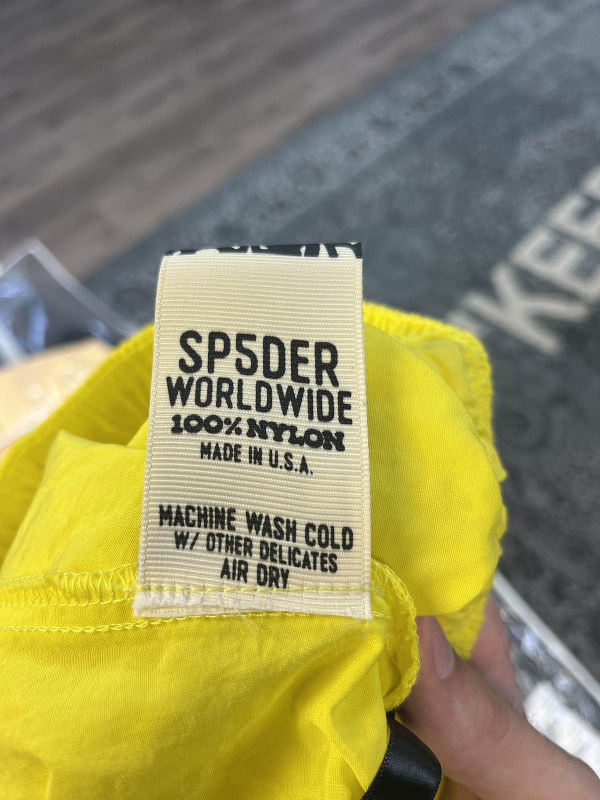 Sp5der Spider Worldwide Logo Shorts Yellow S Size US 30 / EU 46 - 4 Thumbnail