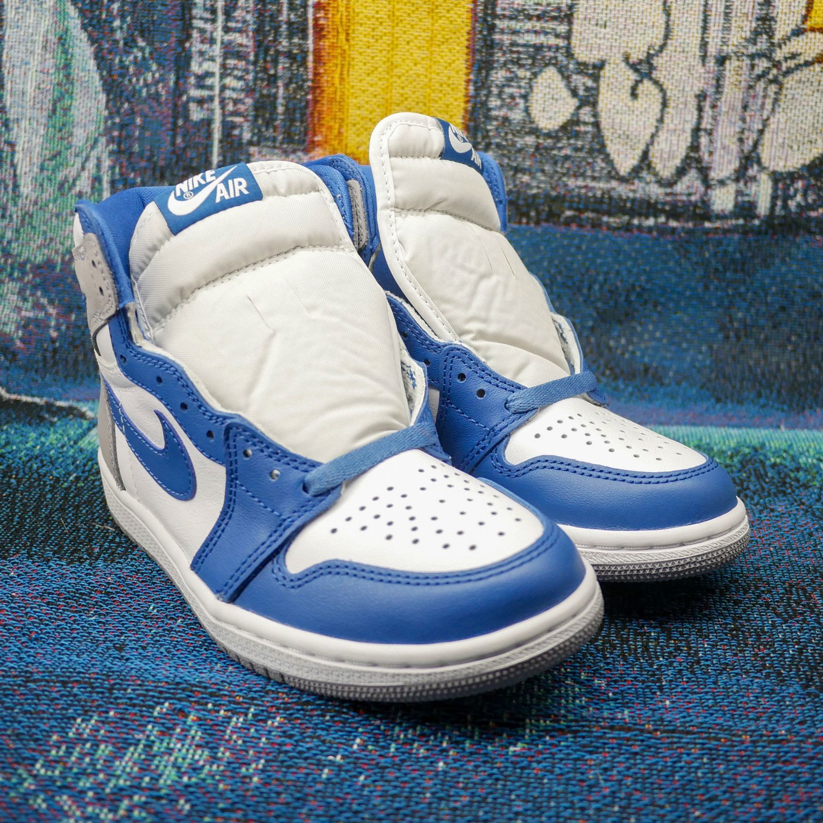 Jordan Brand Jordan 1 Retro High OG 'True Blue' Size US 5 / IT 35 - 2 Thumbnail