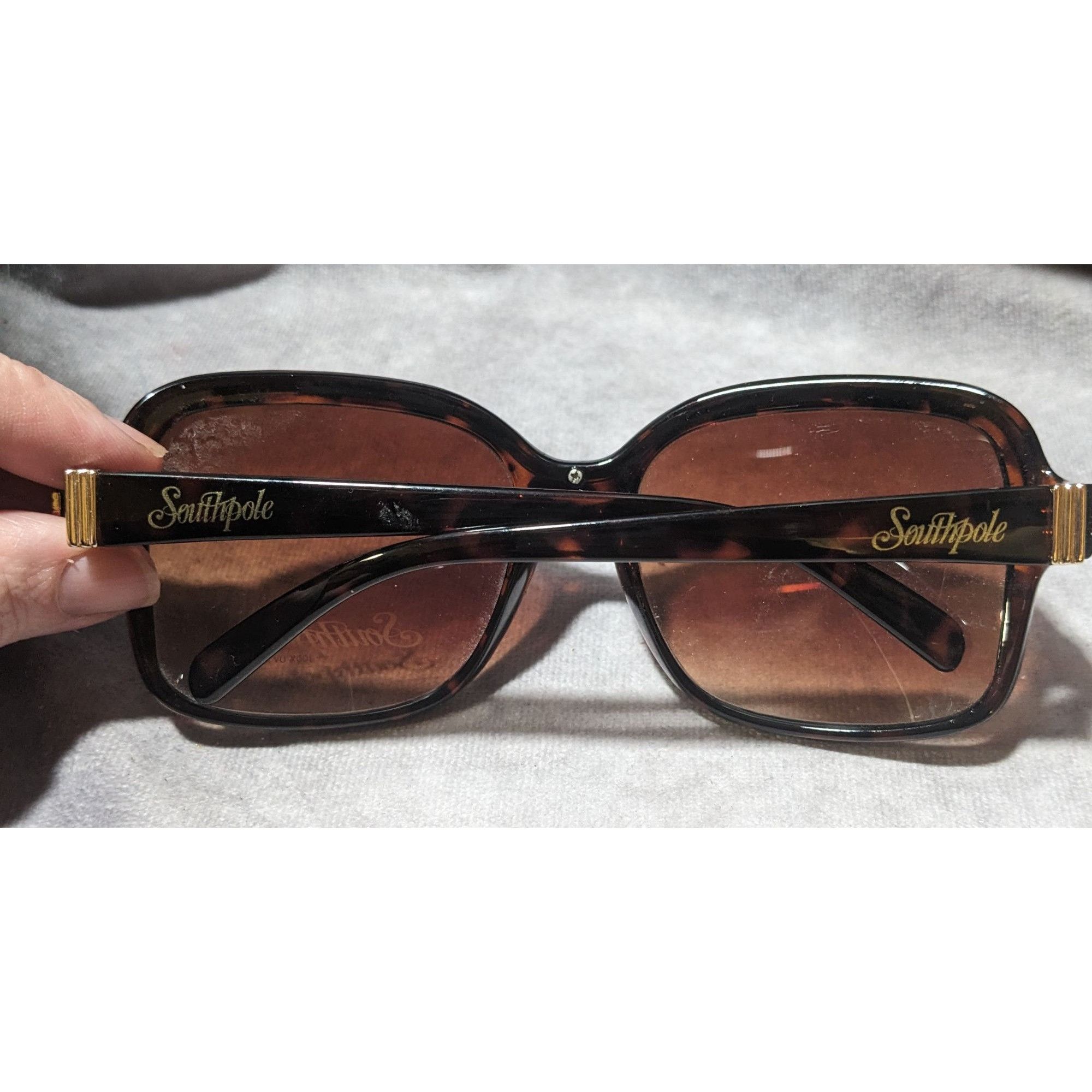 Southpole Southpole Tortoise Sunglasses With Gold Tone Accents Size ONE SIZE - 5 Thumbnail