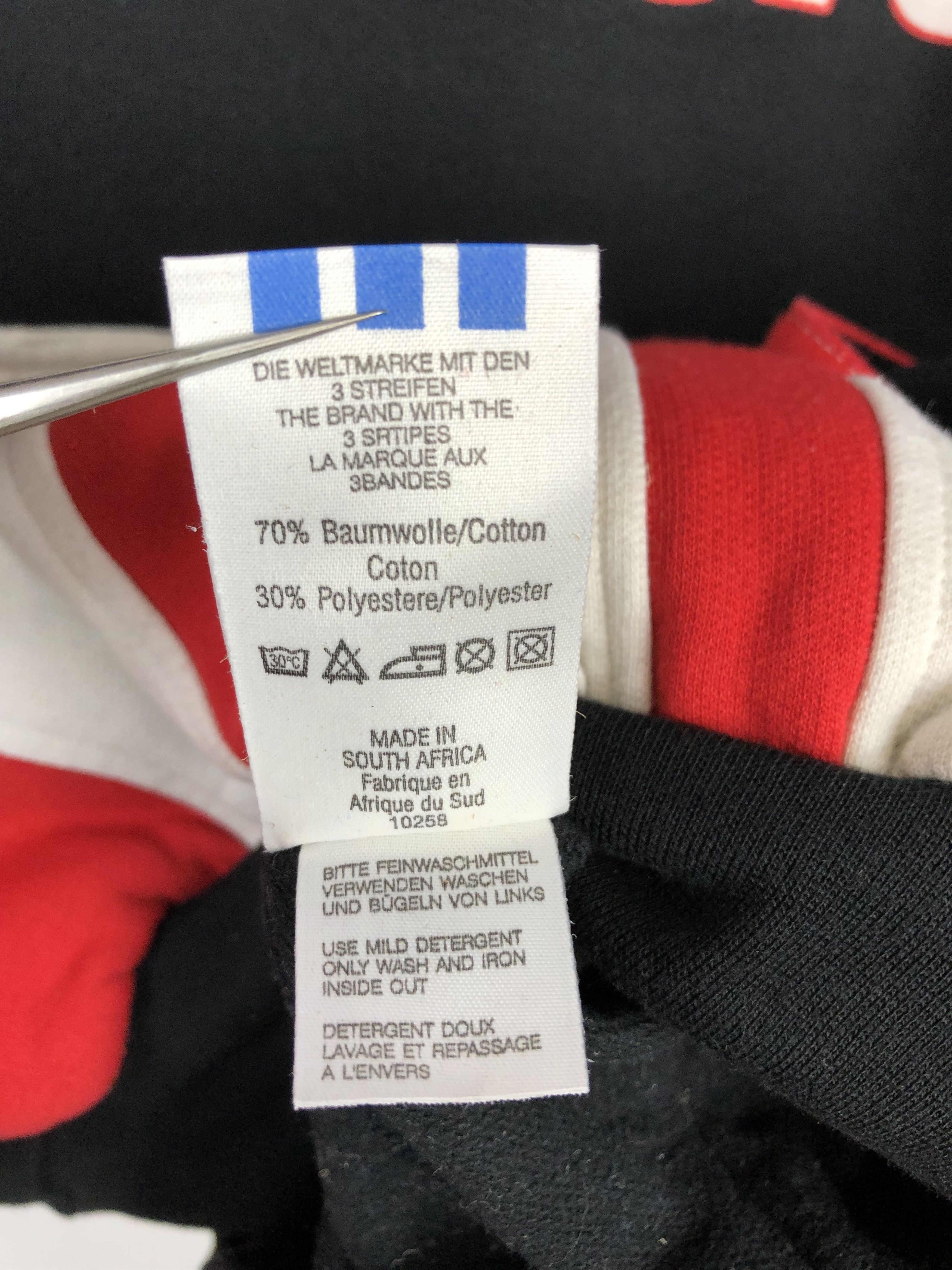 Adidas Vintage Adidas Stuttgart Football Sweatshirt Soccer Jacket Size US L / EU 52-54 / 3 - 9 Thumbnail