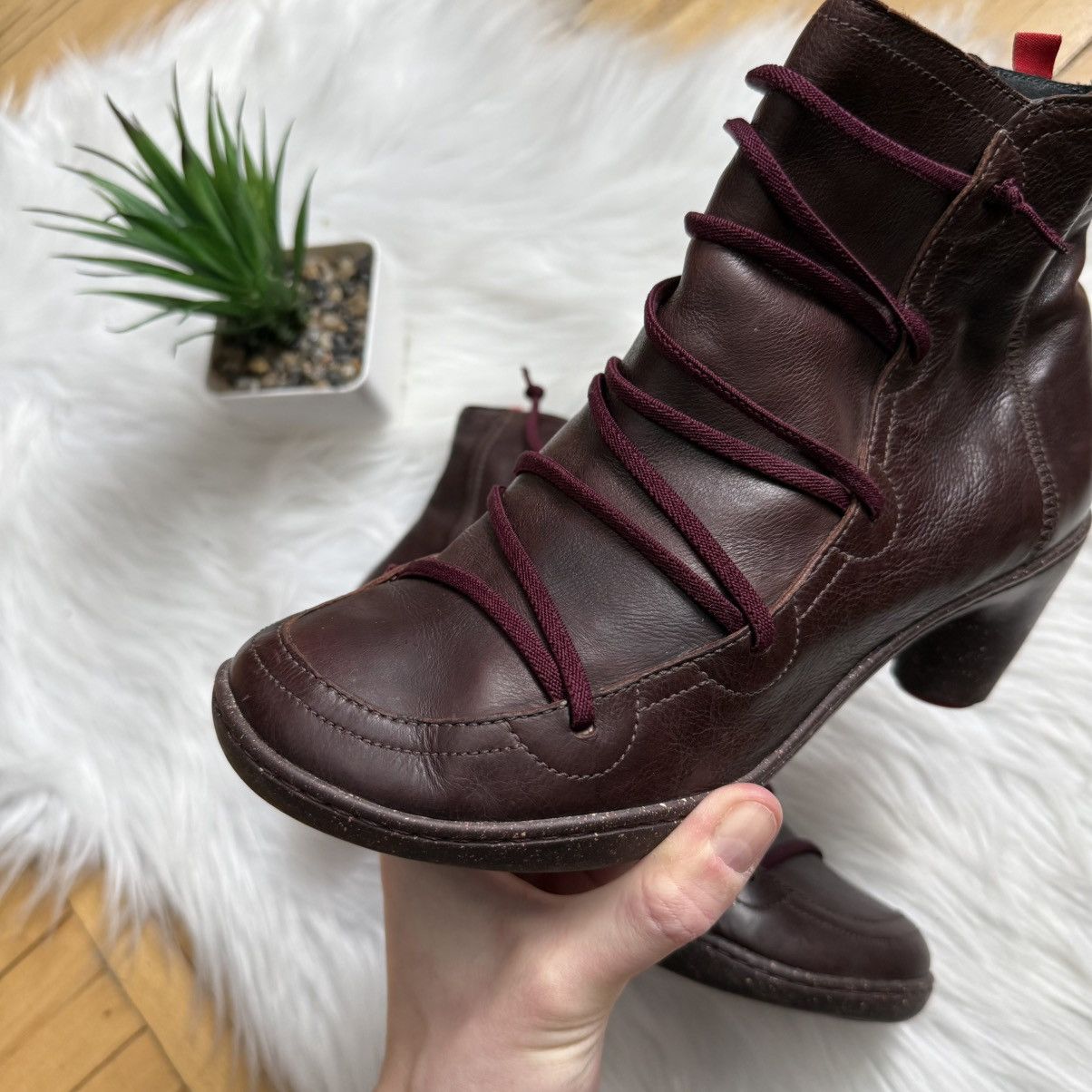 📌 Vintage Camper Leather Rubber Sole Heel Boots