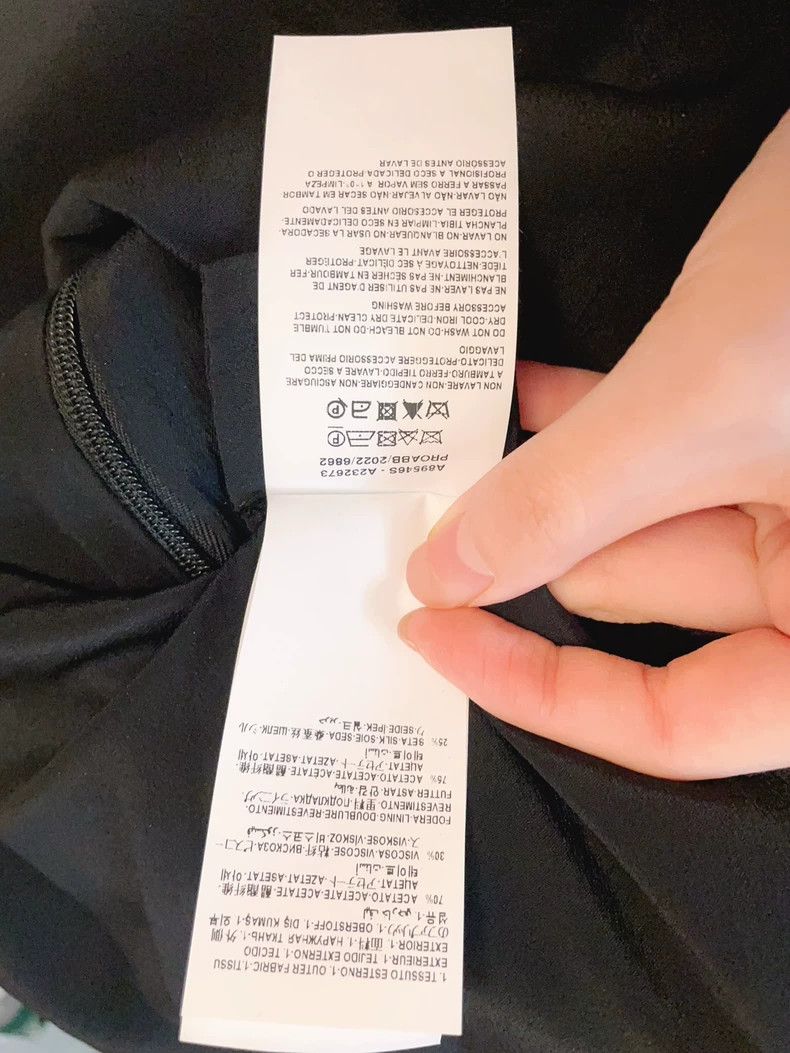 Versace Versace A little black dress made of mulberry silk Size M / US 6-8 / IT 42-44 - 8 Thumbnail