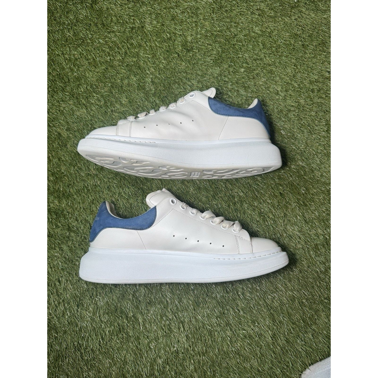 Alexander McQueen Alexander McQueen Oversized Sneakers Size 43/ 10 Us Men's Size US 10 / EU 43 - 2 Thumbnail