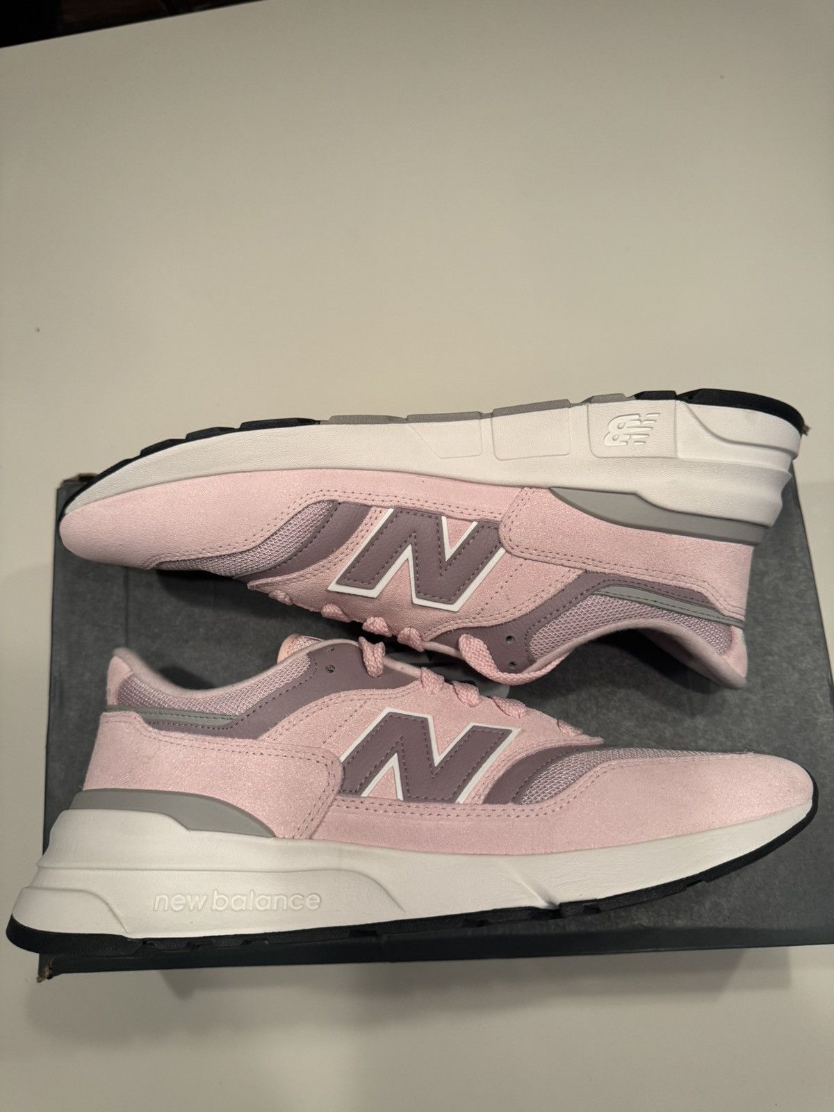 New Balance New Balance 997 ‘Pink’ Size US 11 / EU 44 - 1 Thumbnail