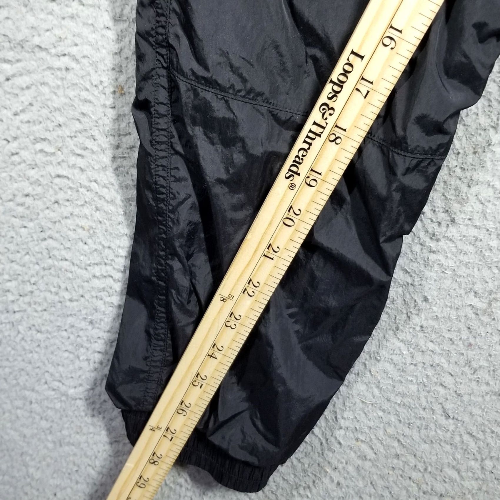 Victoria's Secret Victoria's Secret PINK Utility Cargo Pants Women XS Black Mid Rise Pants Size 26" / US 2 / IT 38 - 7 Thumbnail