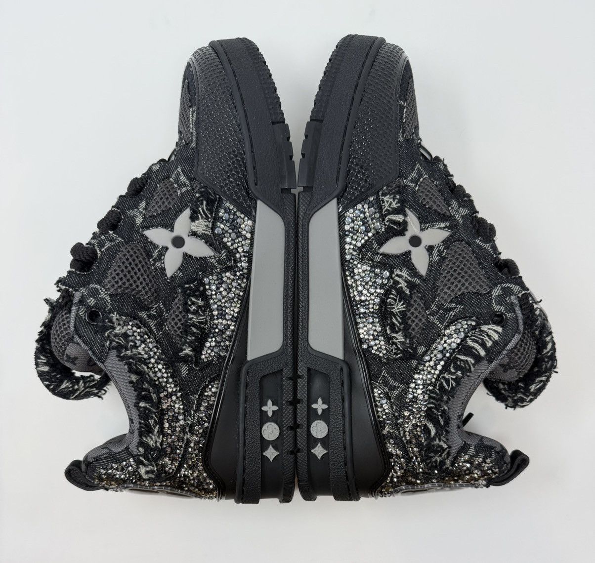 Louis Vuitton Louis Vuitton Skate Swarovski Black Monogram Trainer Size US 10 / EU 43 - 3 Thumbnail