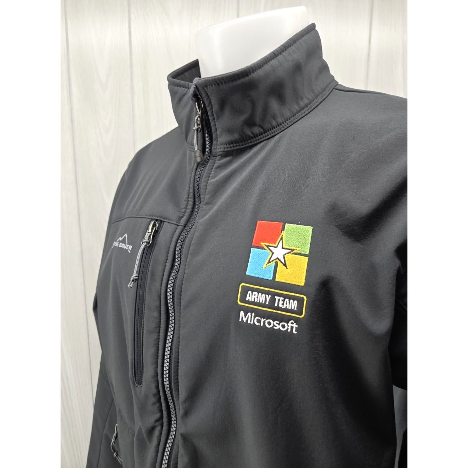 Eddie Bauer Eddie Bauer Soft Shell Jacket Mens XL Gray Army Team Windbreaker, Casual, Travel, Hiking, Walking, Regular, Polyester, Zip, Fleece, Army Theme Size US XL / EU 56 / 4 - 5 Thumbnail