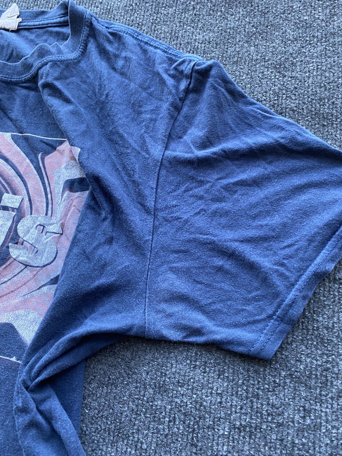 Band Tees 🔥Oasis 2019 Band Tour Blue tee mens L rare Size US L / EU 52-54 / 3 - 10 Thumbnail