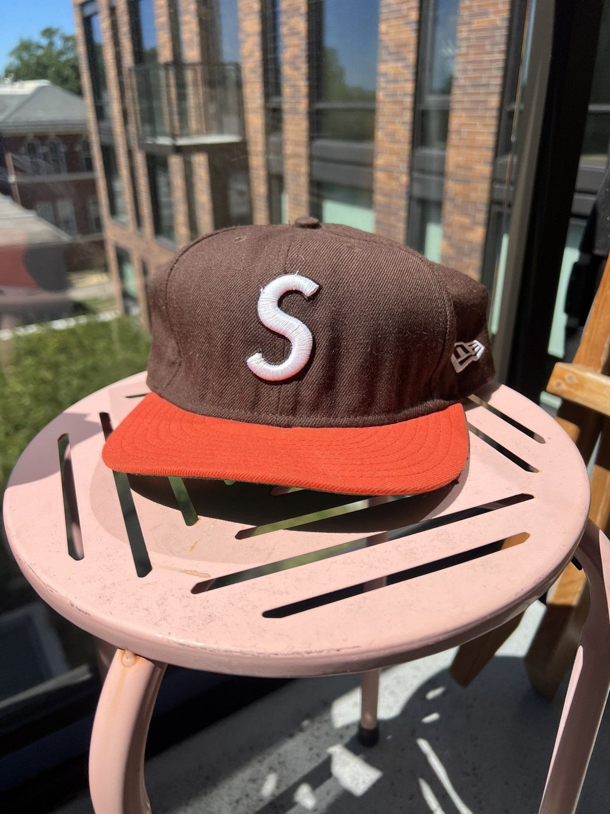 Supreme 2009 Two Tone S Logo New Era Size ONE SIZE - 1 Thumbnail