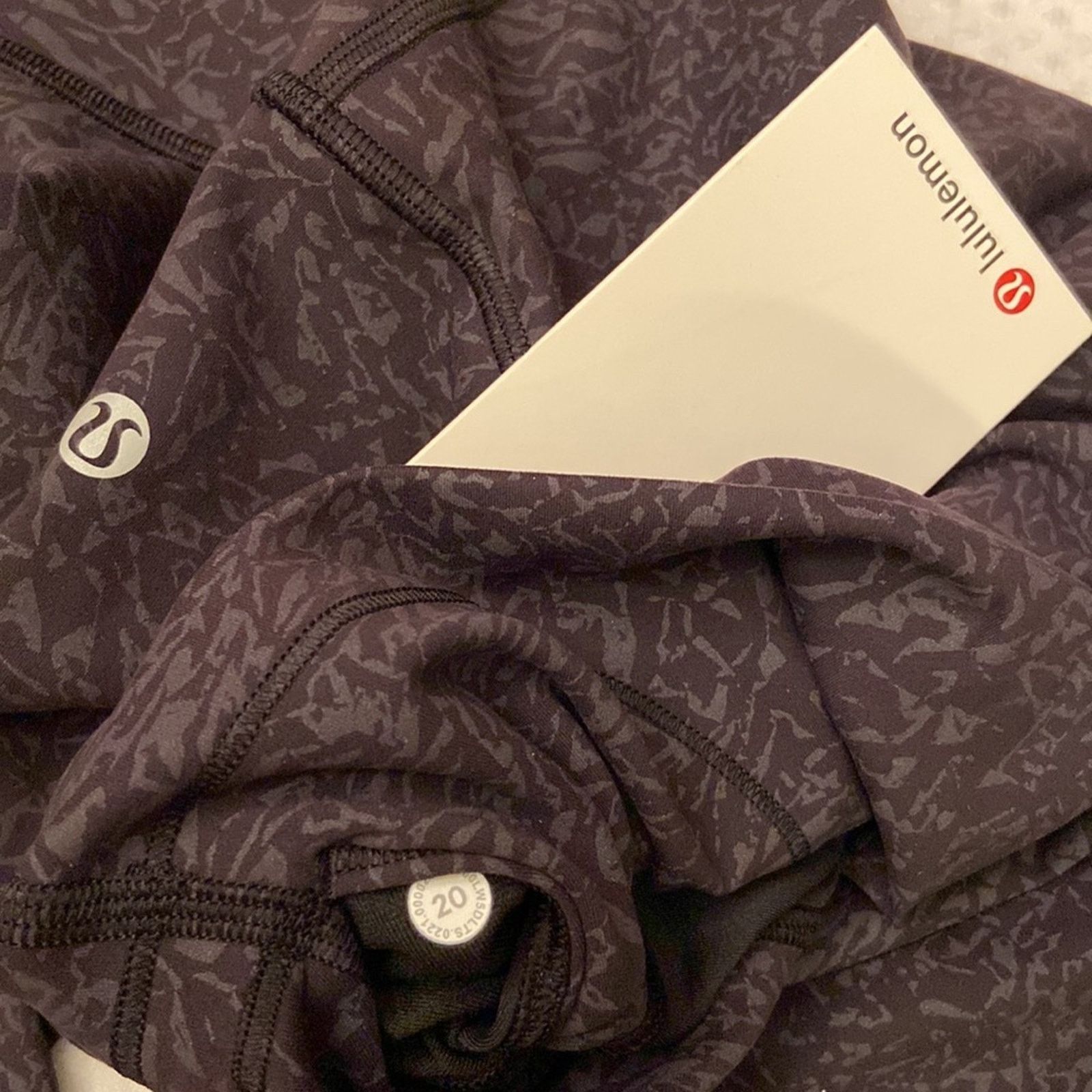 Lululemon LULULEMON Wunder Train HR Tight 25” Sz 20 Crunch Black Gray Size 42" / US 20 - 9 Thumbnail