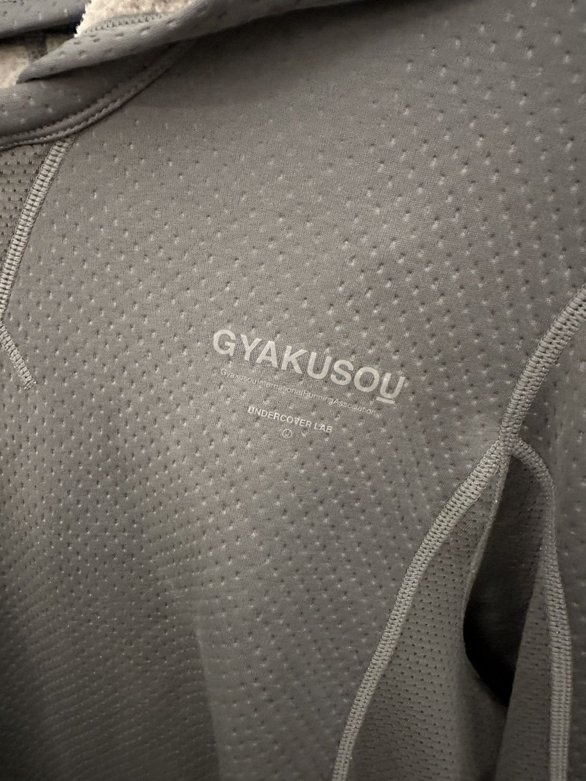 gyakusou hoodie