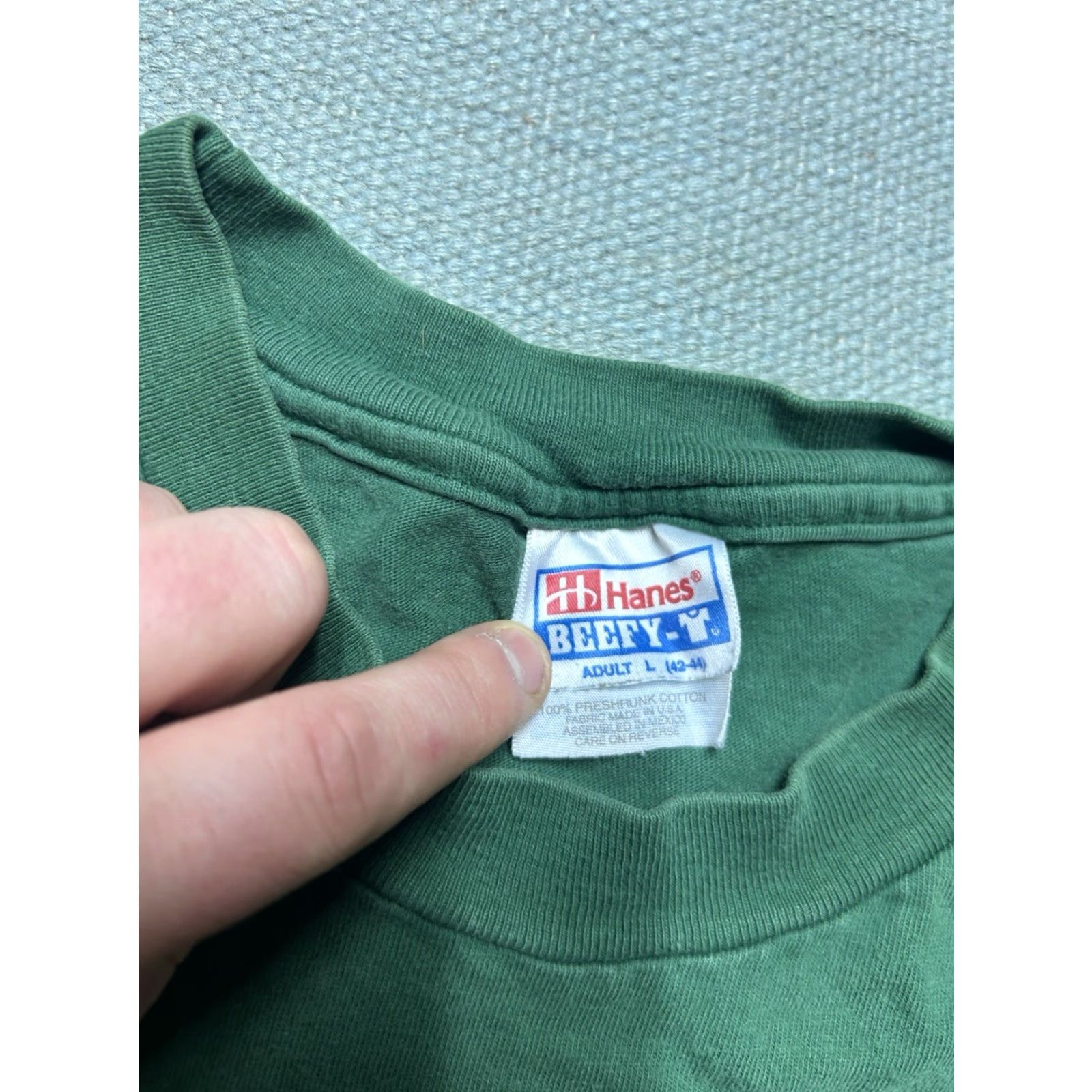 Hanes VINTAGE Hanes T-Shirt Forest Green 90s Beefy Cotton Large Men Regular Size L Womens/Mens? (Note: Gender at end per rules) Size US L / EU 52-54 / 3 - 5 Thumbnail