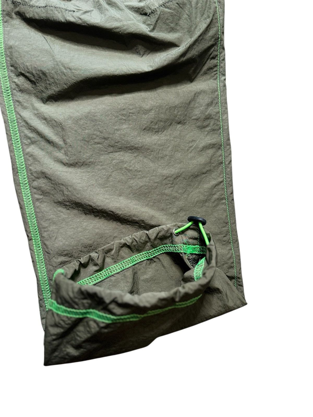 John Elliott John Elliott Nylon Himalayan Khaki Trenton Pants 1 Size US 30 / EU 46 - 6 Thumbnail
