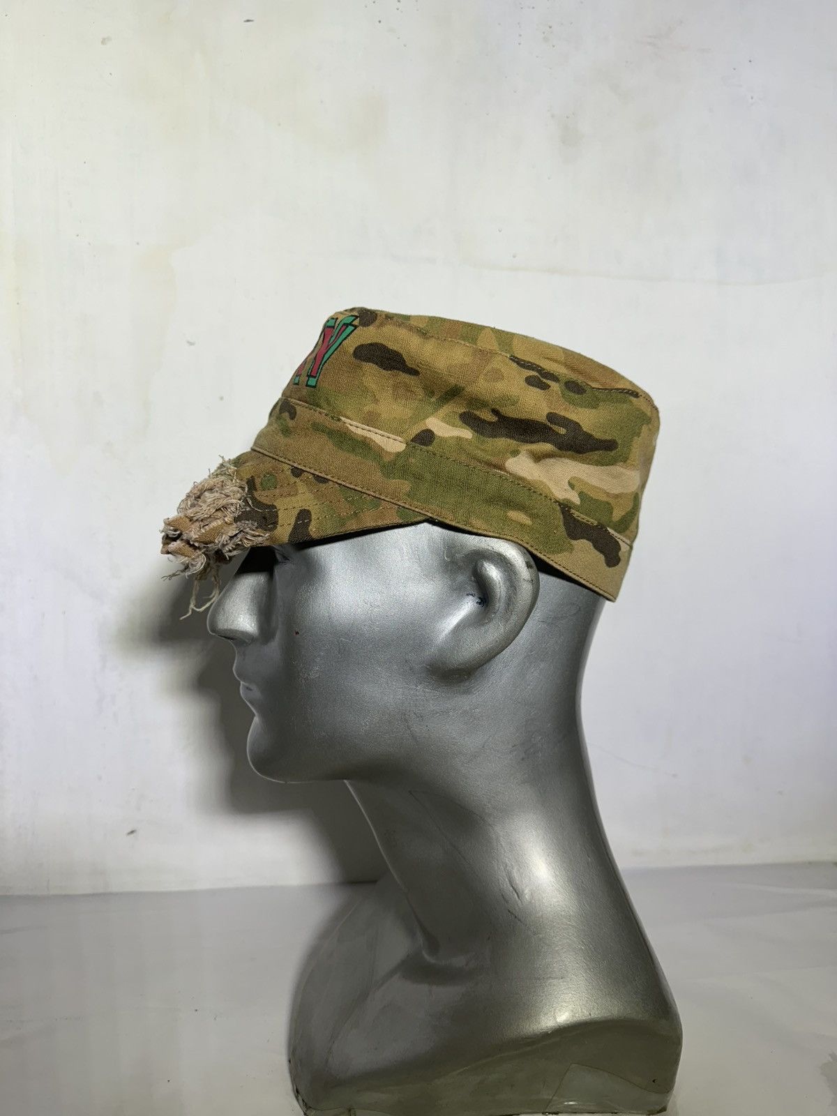 Bernhard Willhelm Rare!!! Bernhard Willhelm AW11 Distressed Camo Binky Hats Size ONE SIZE - 9 Thumbnail