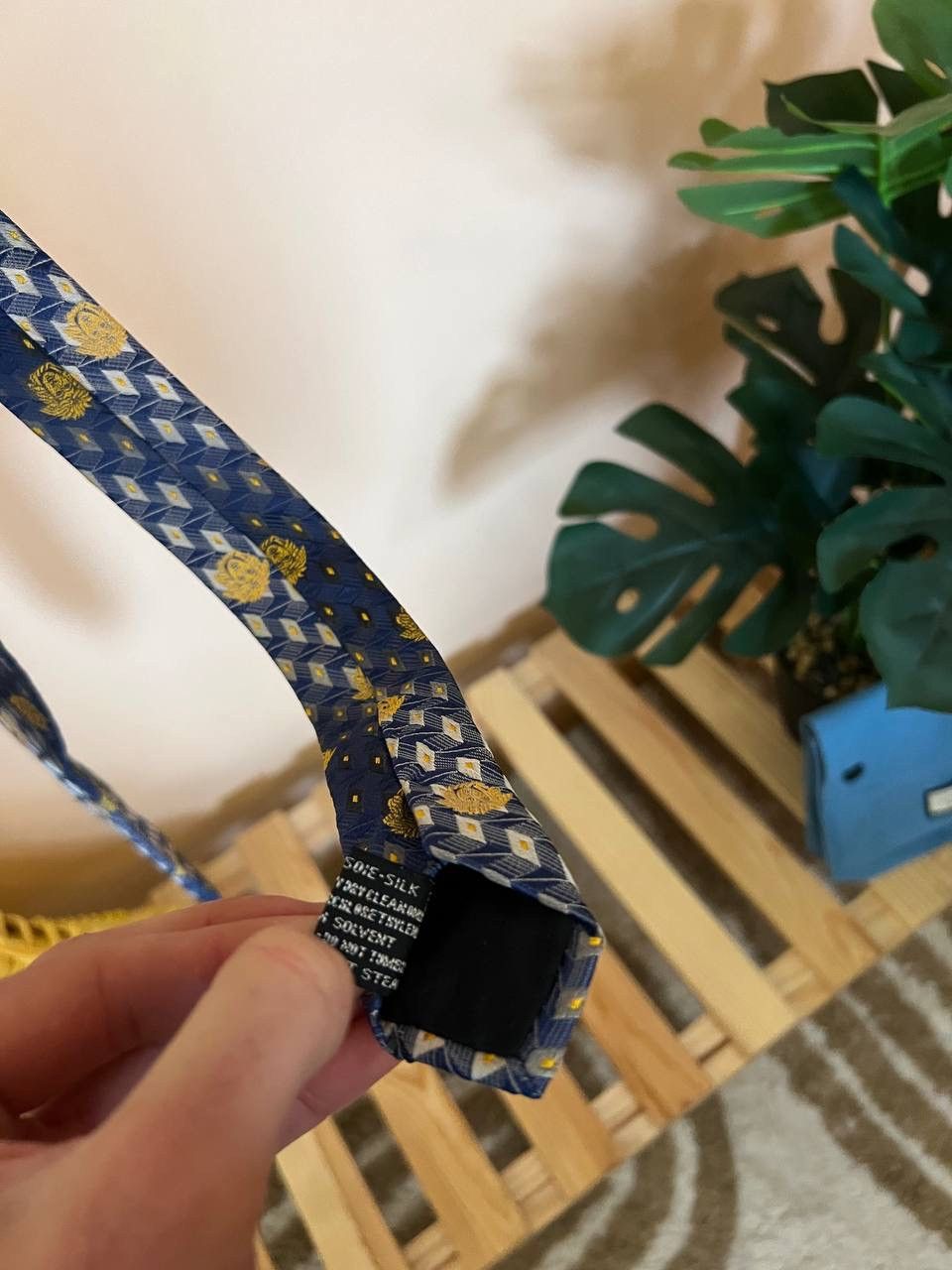 Versace × Vintage Rare Vintage Gianni Versace Medusa Silk Tie Made in Italy Size ONE SIZE - 10 Thumbnail