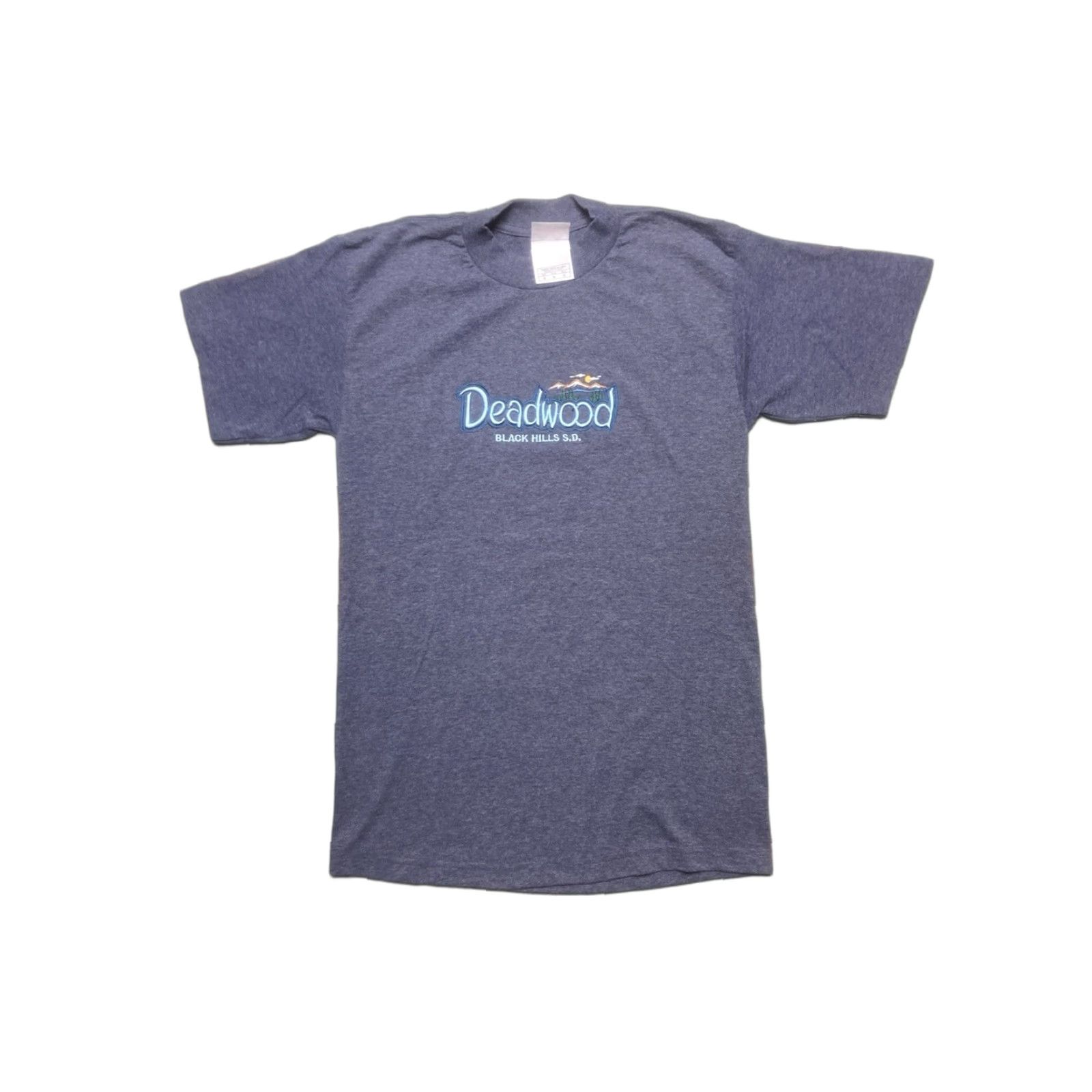 Deadwood VINTAGE graphic t shirt deadwood black hills South Dakota embroidered medium Size US M / EU 48-50 / 2 - 1 Thumbnail