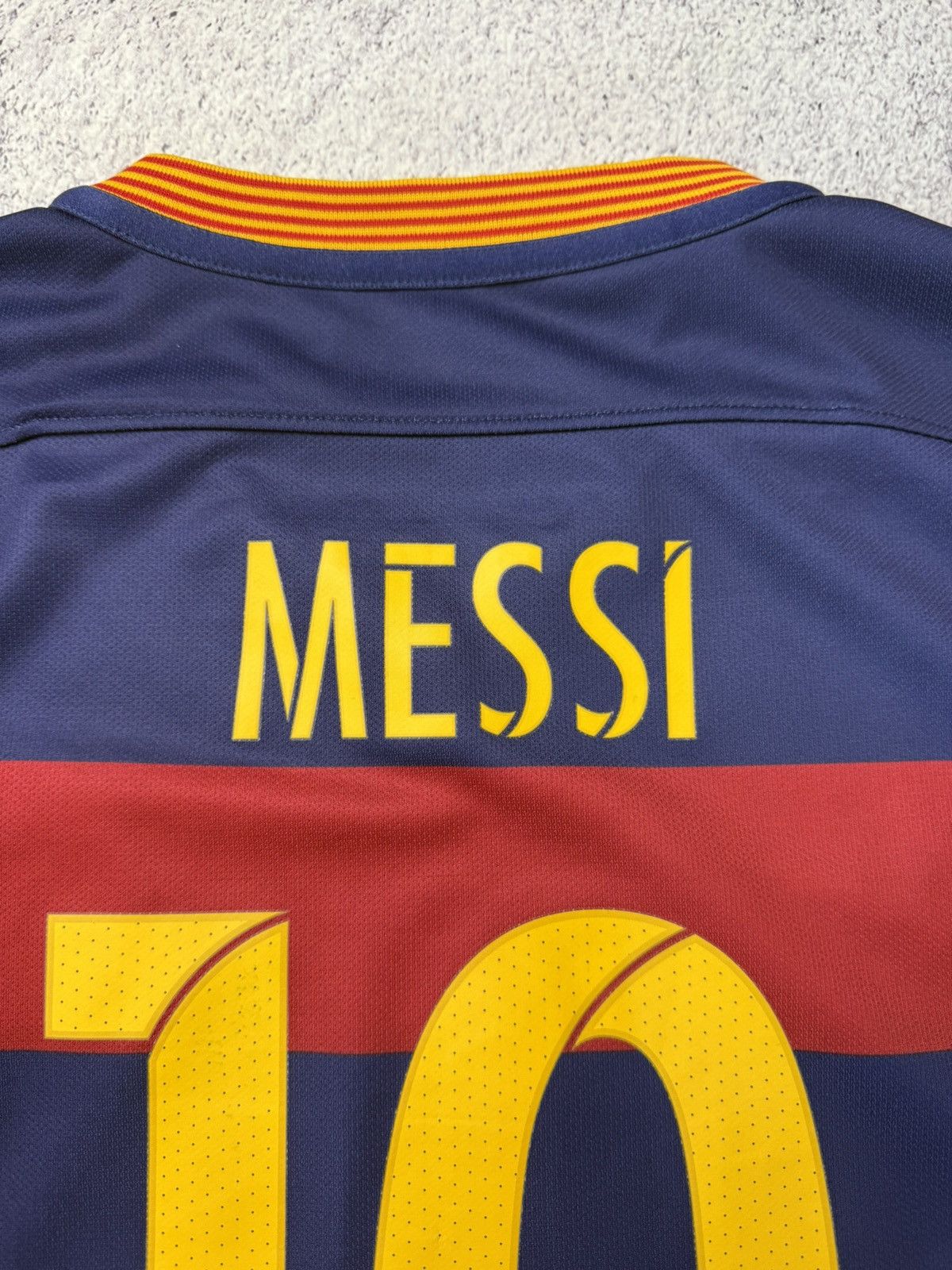 FC BARCELONA SPAIN 2016 HOME FOOTBALL SHIRT JERSEY #10 Messi