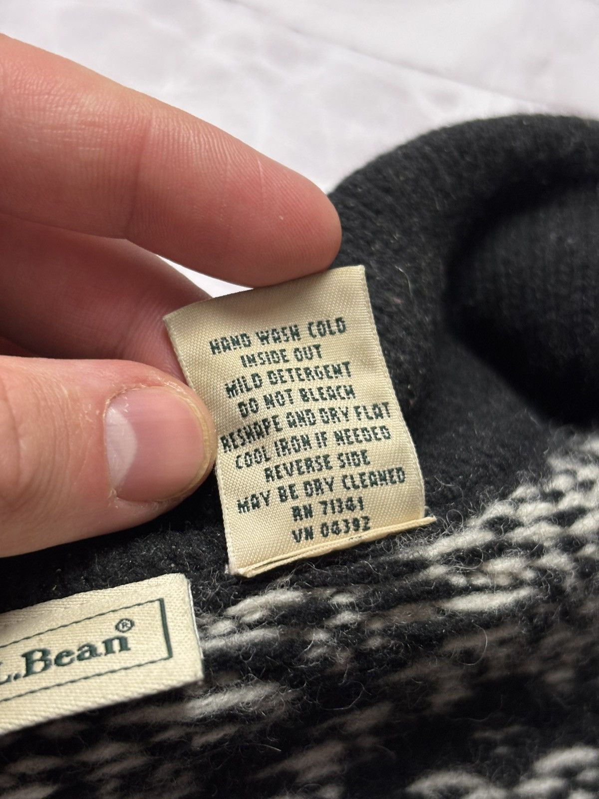 L.L. Bean Vintage LL Bean Nordic Fair Isle Wool Sweater Womens M Size M / US 6-8 / IT 42-44 - 13 Thumbnail