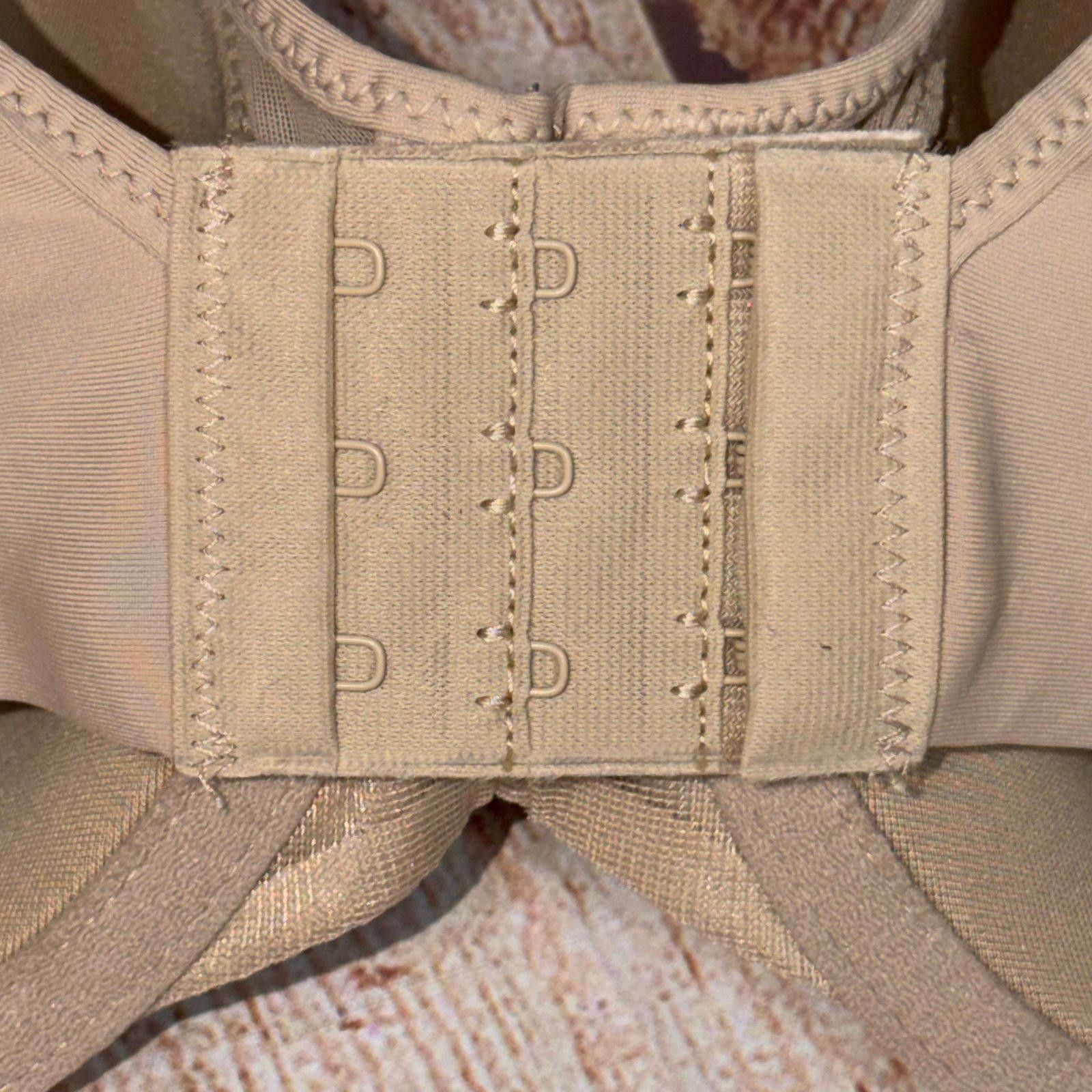 Balenciaga Bali Smoothing Bra DF3439 in Nude Size 38C NWT Size ONE SIZE - 6 Thumbnail