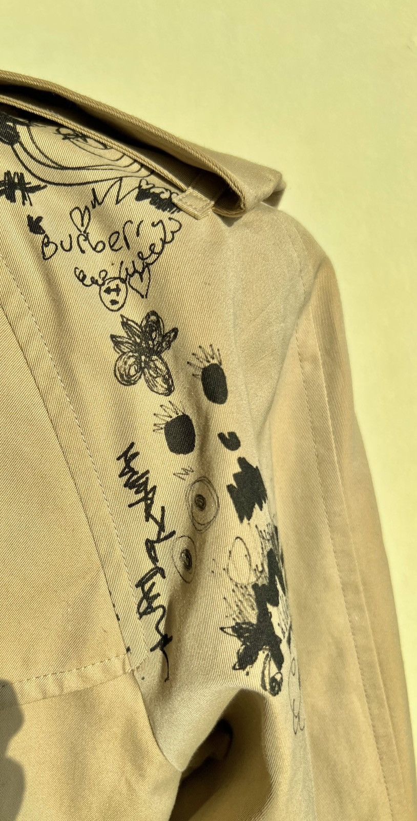 Burberry Burberry Graffiti Print Trench Coat- Size 50 Size US M / EU 48-50 / 2 - 9 Thumbnail