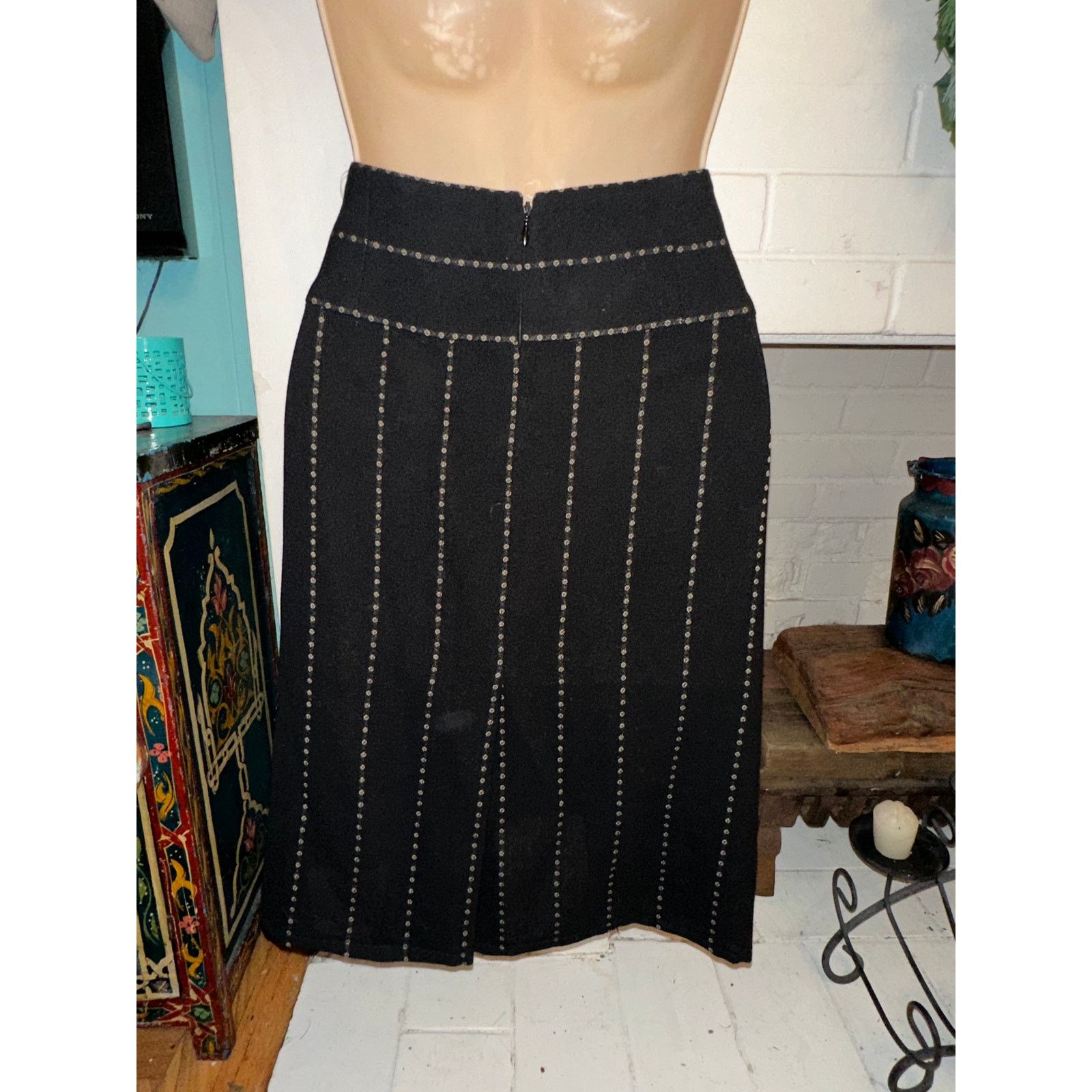 Gianfranco Ferre 80s GIANFRANCO FERRE BLACK WOOL PANEL SKIRT ITALY 42 Size 28" / US 6 / IT 42 - 2 Thumbnail