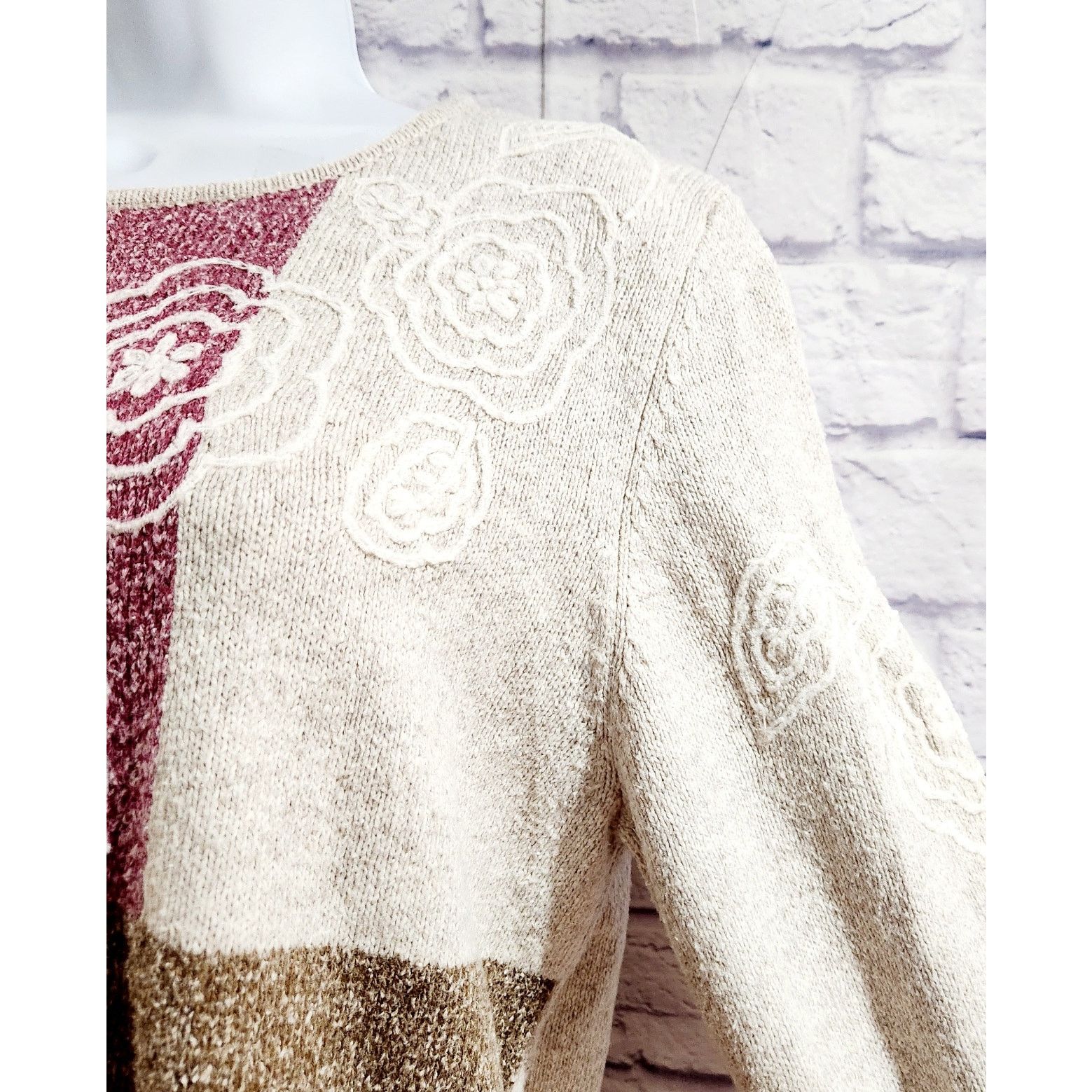Other Allison Daley Beige Color Block Embroidered Sweater Top PM Size M / US 6-8 / IT 42-44 - 2 Thumbnail