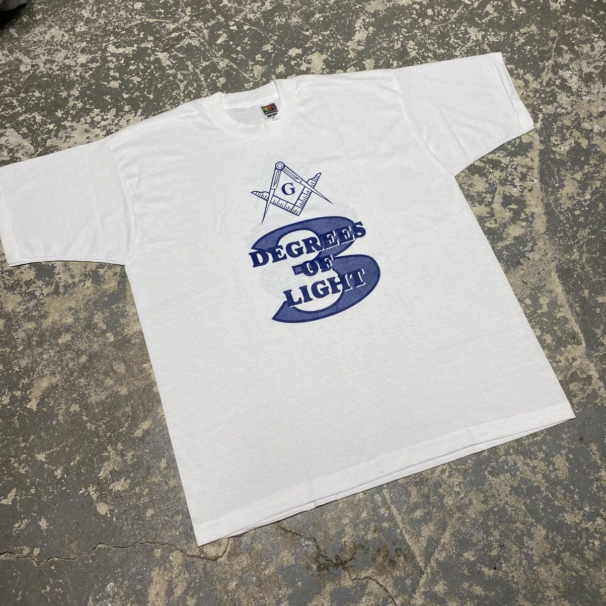 Vintage Vintage Freemason 3 Degrees of Light T-Shirt Illuminati Whit Size US XL / EU 56 / 4 - 6 Thumbnail