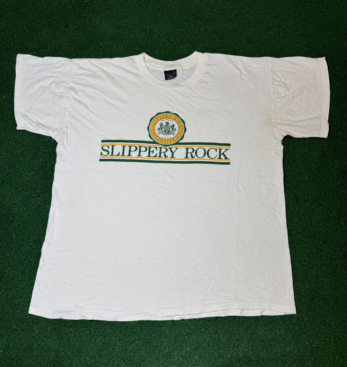 Jansport × Vintage Vintage 90s Slippery Rock University Jansport XL T Shirt Size US XL / EU 56 / 4 - 1 Thumbnail